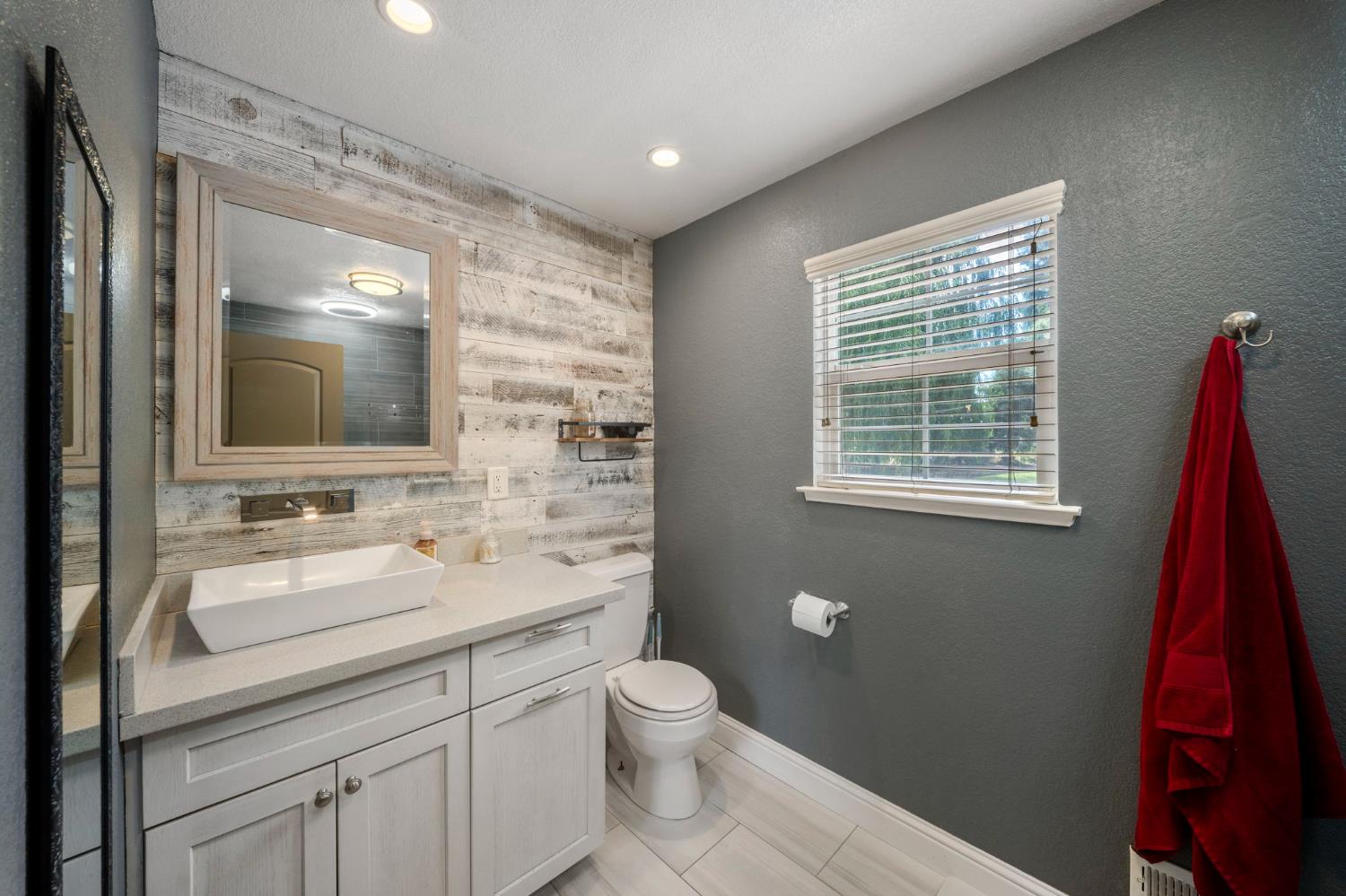 18051 S Arboreal Way, Ripon, CA 95366