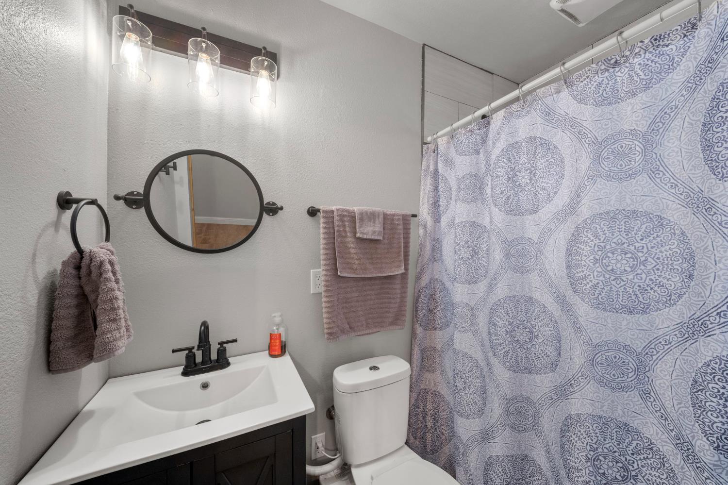 18051 S Arboreal Way, Ripon, CA 95366