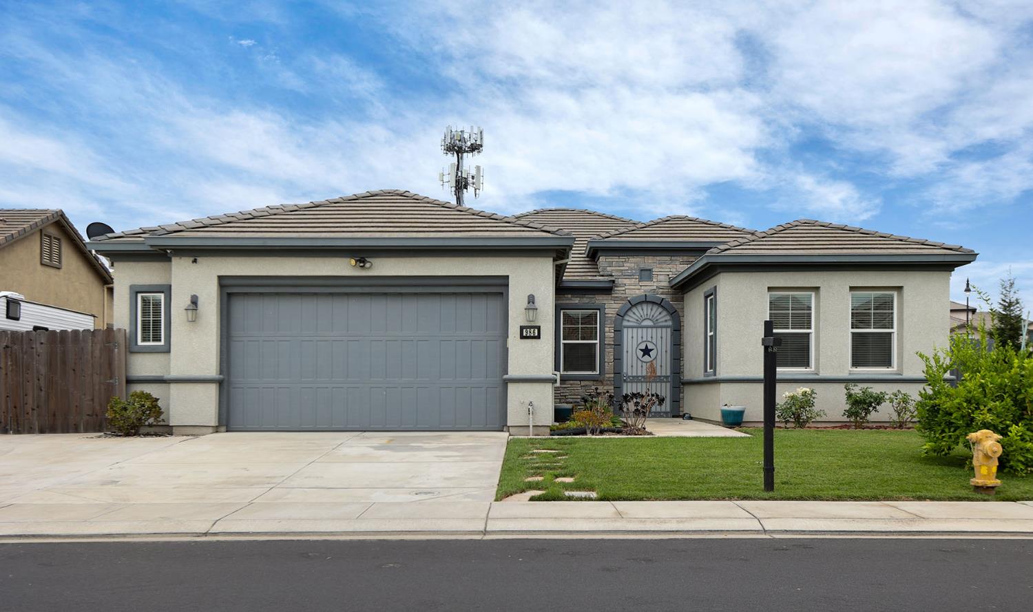 986 Harvest Mill Dr, Manteca, CA 95336