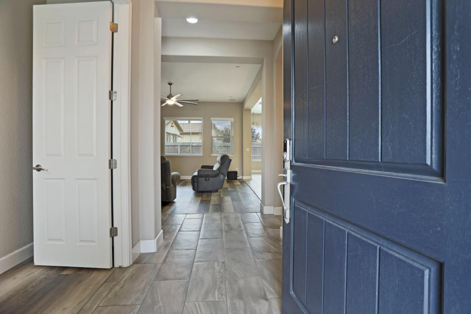 986 Harvest Mill Dr, Manteca, CA 95336