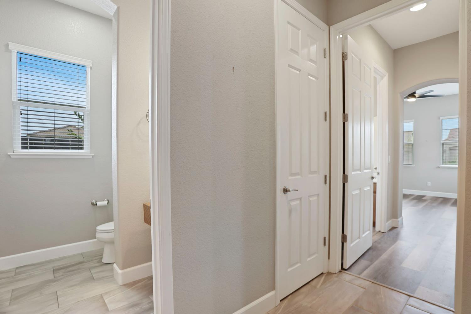 986 Harvest Mill Dr, Manteca, CA 95336