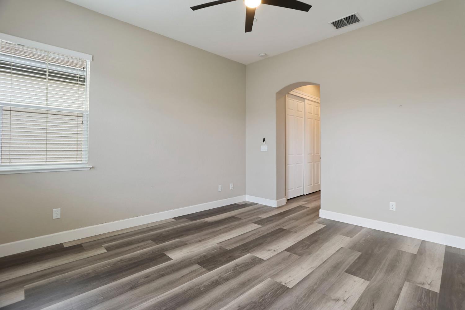 986 Harvest Mill Dr, Manteca, CA 95336