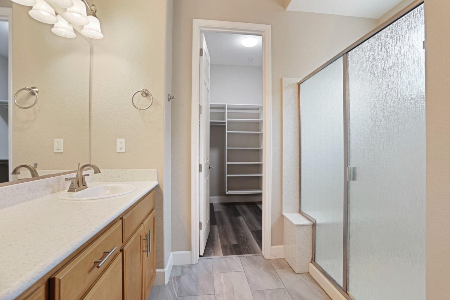986 Harvest Mill Dr, Manteca, CA 95336