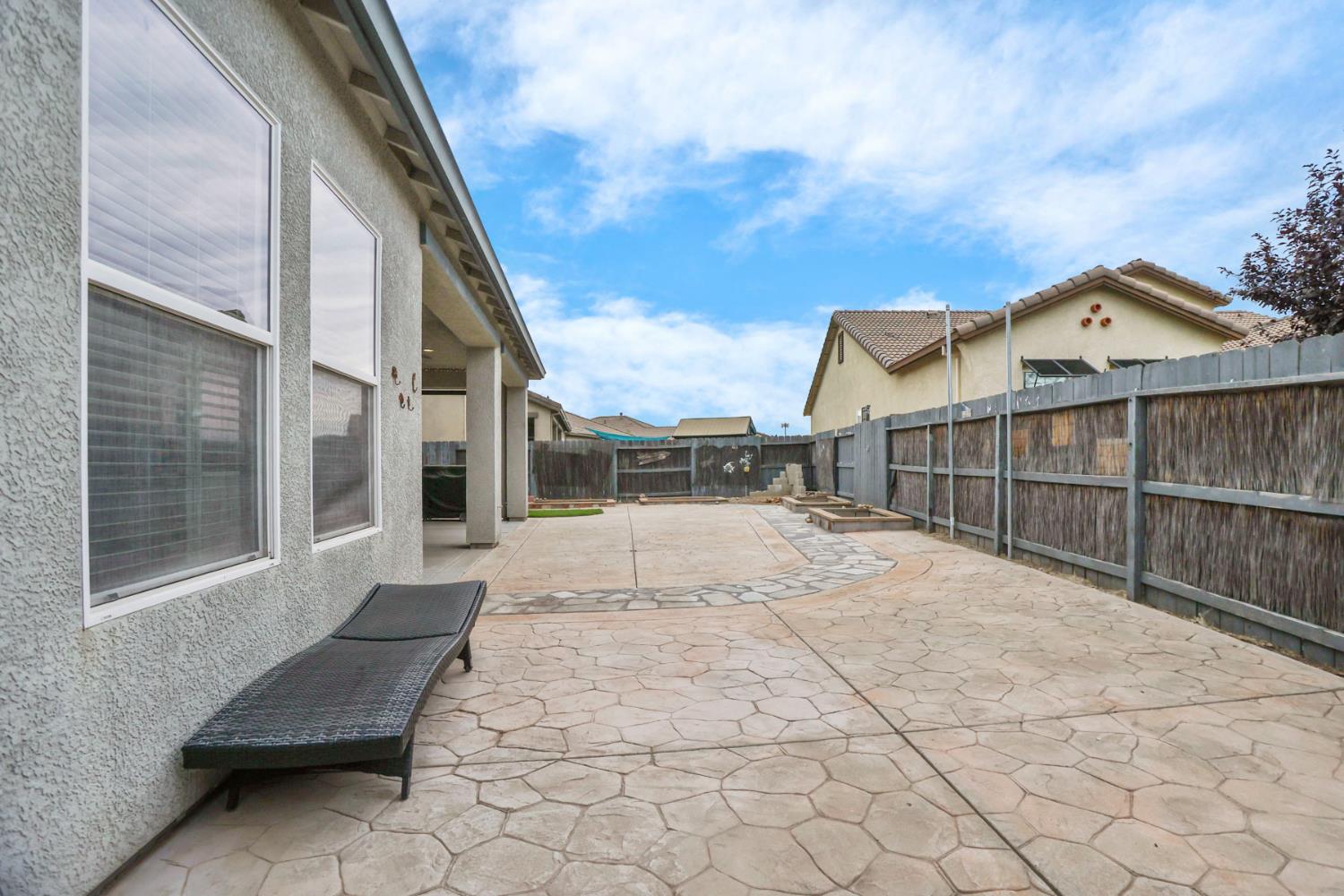 986 Harvest Mill Dr, Manteca, CA 95336
