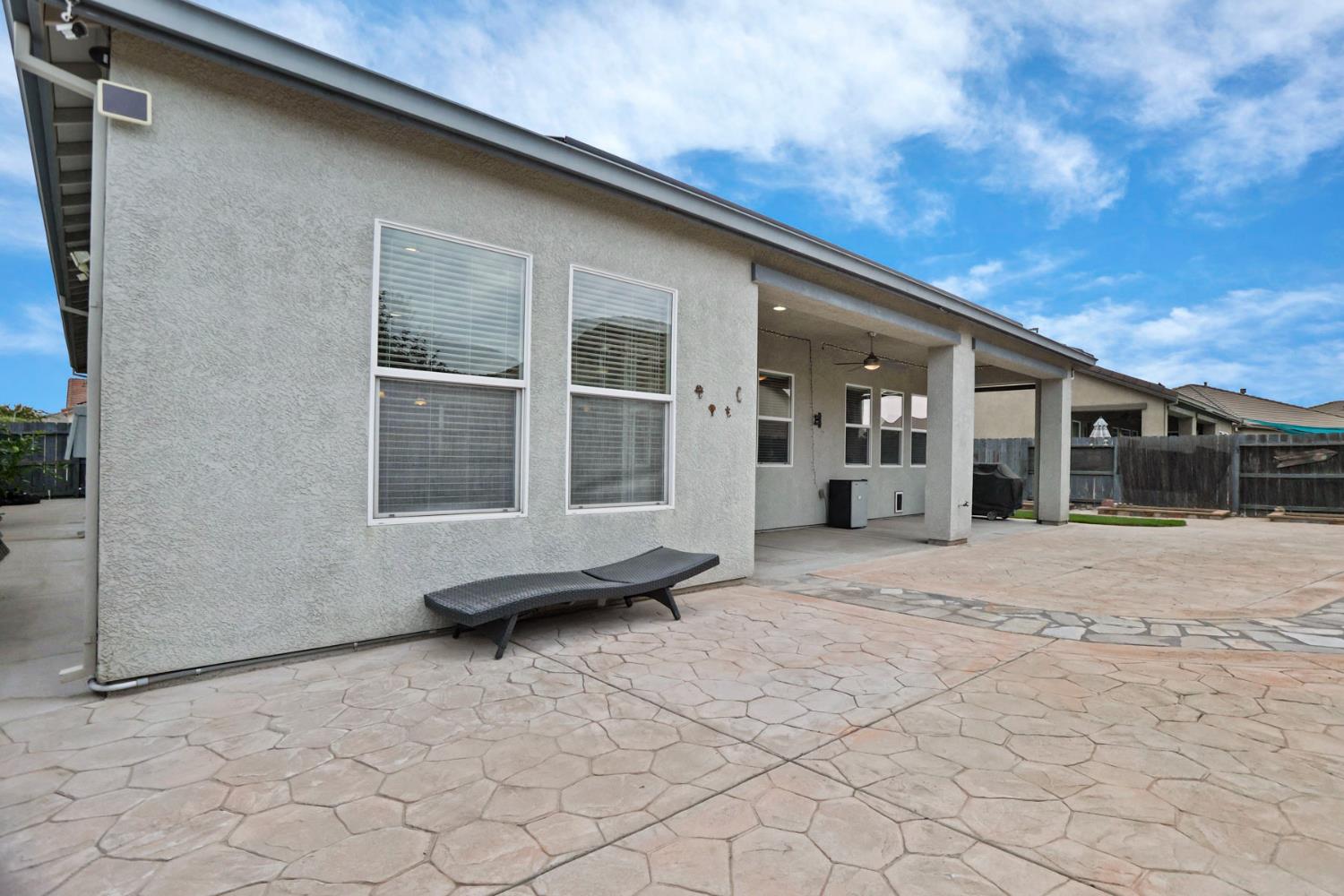 986 Harvest Mill Dr, Manteca, CA 95336