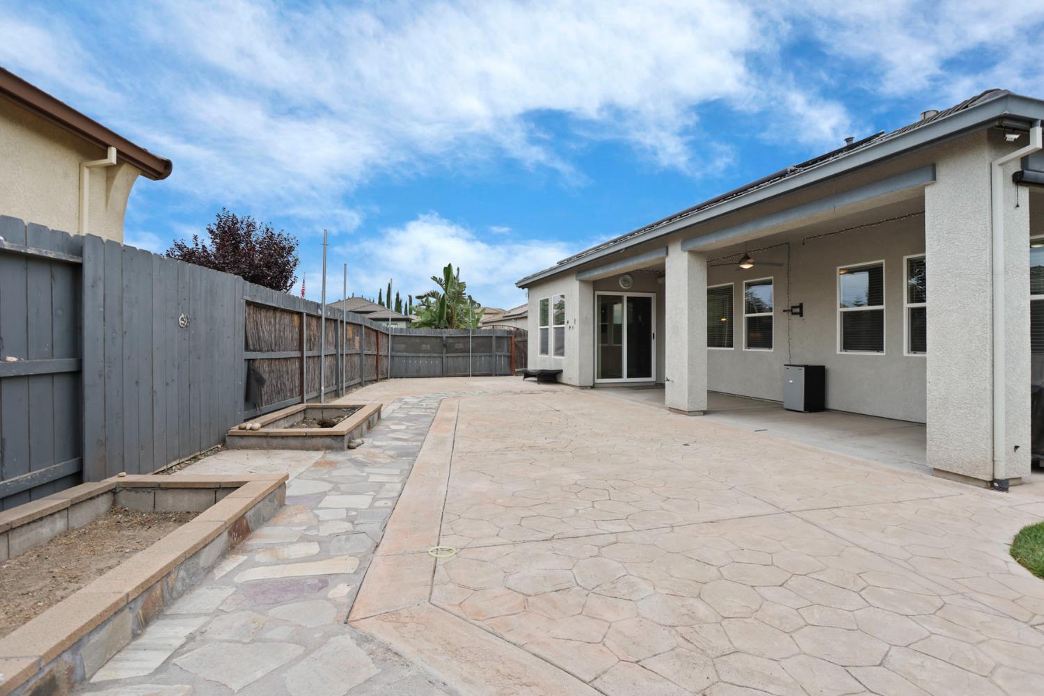 986 Harvest Mill Dr, Manteca, CA 95336