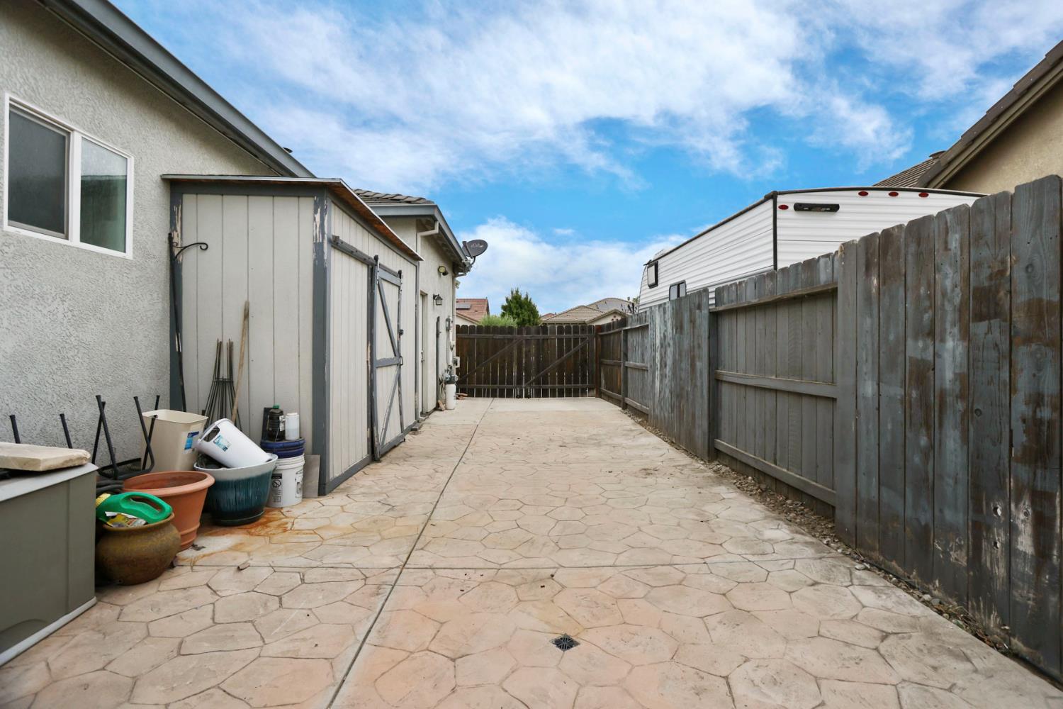 986 Harvest Mill Dr, Manteca, CA 95336