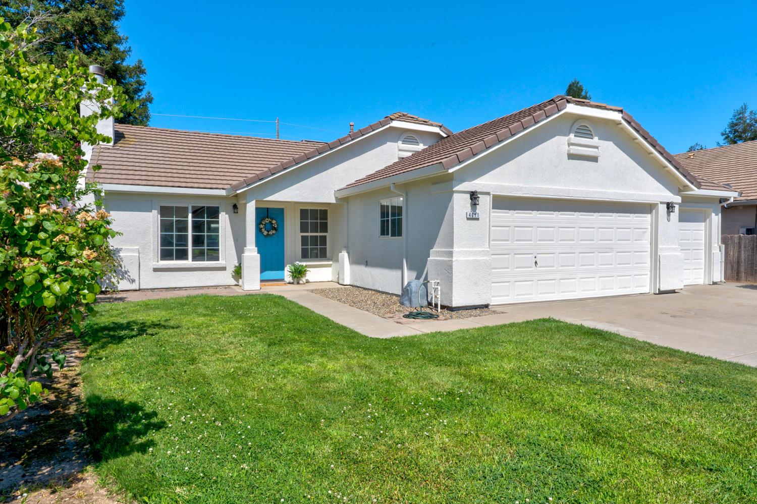 4611 Glimmer Ln, Turlock, CA 95382