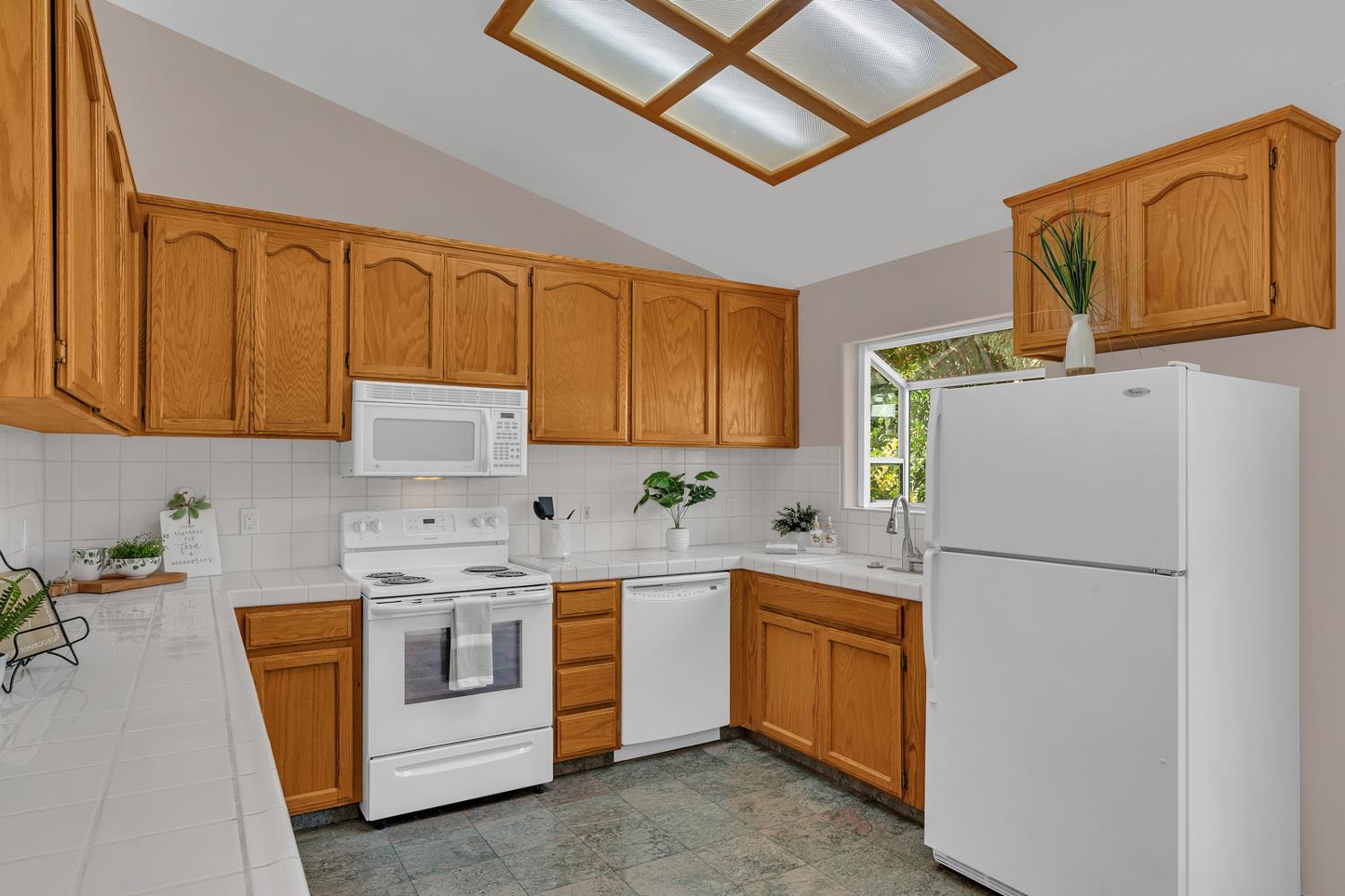4611 Glimmer Ln, Turlock, CA 95382