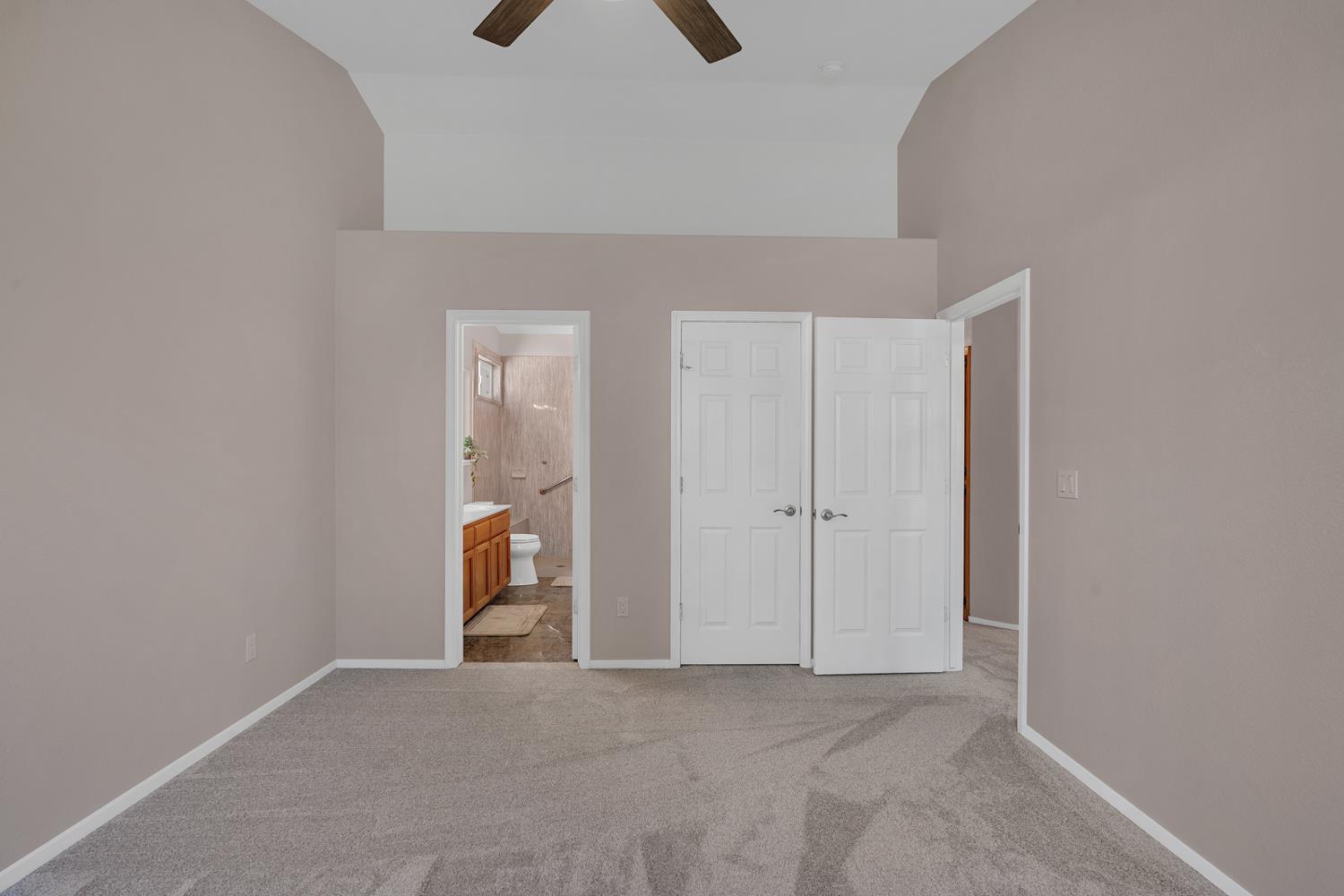 4611 Glimmer Ln, Turlock, CA 95382