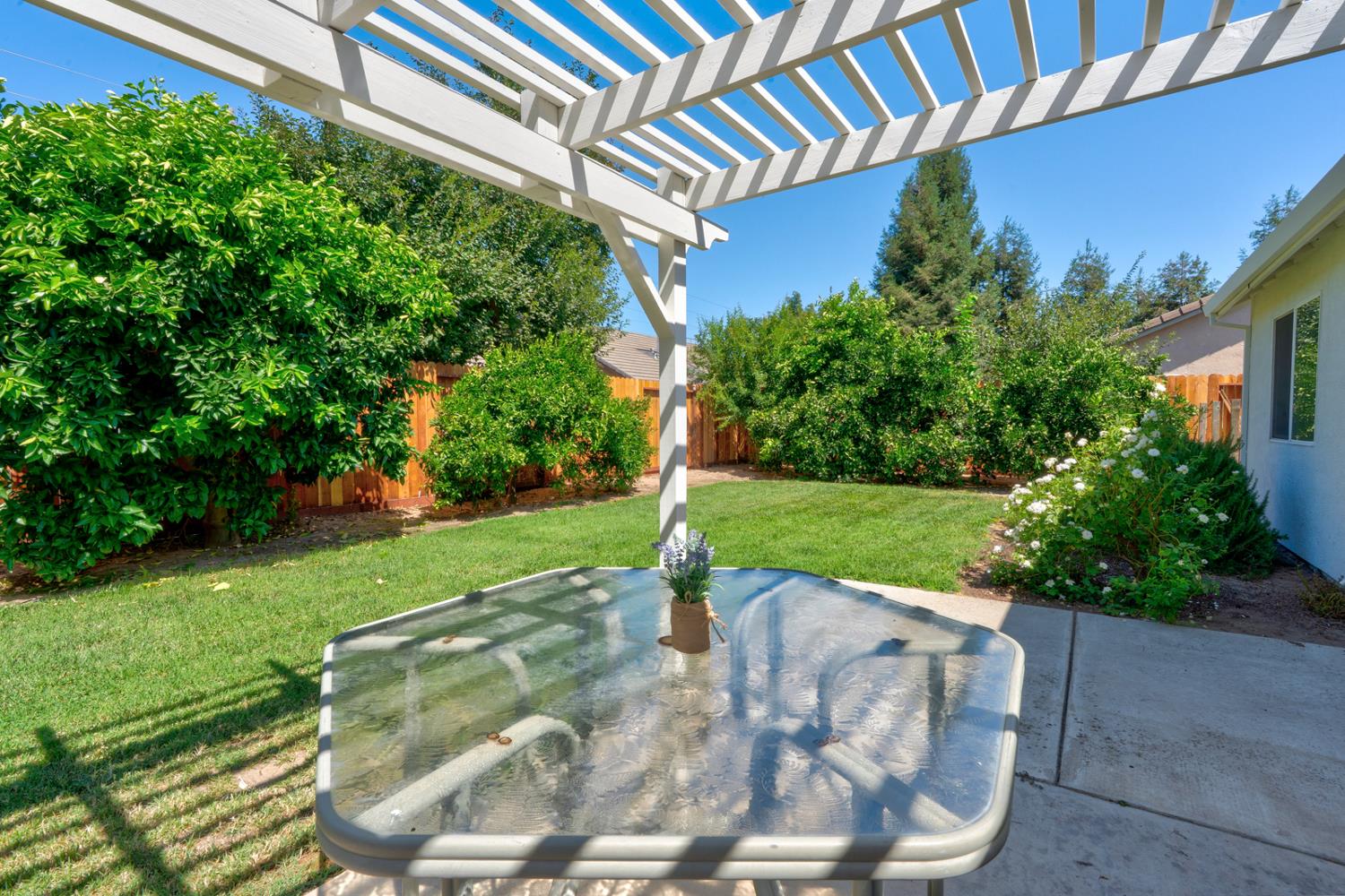 4611 Glimmer Ln, Turlock, CA 95382