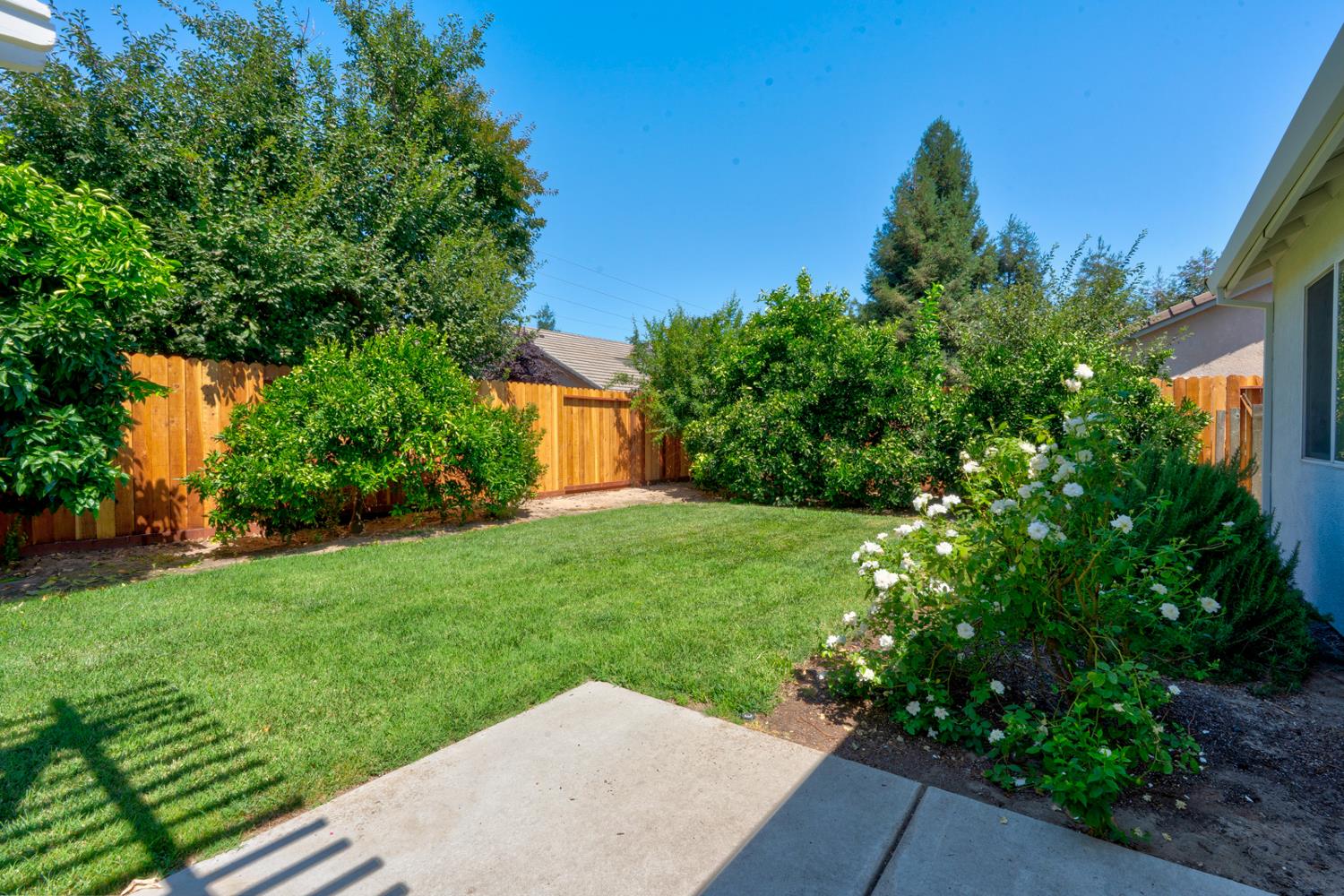 4611 Glimmer Ln, Turlock, CA 95382