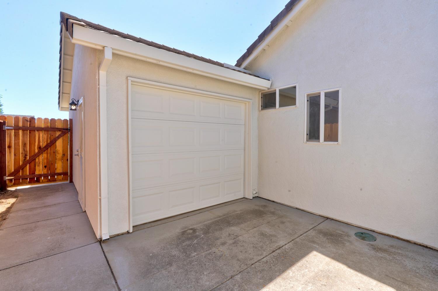4611 Glimmer Ln, Turlock, CA 95382