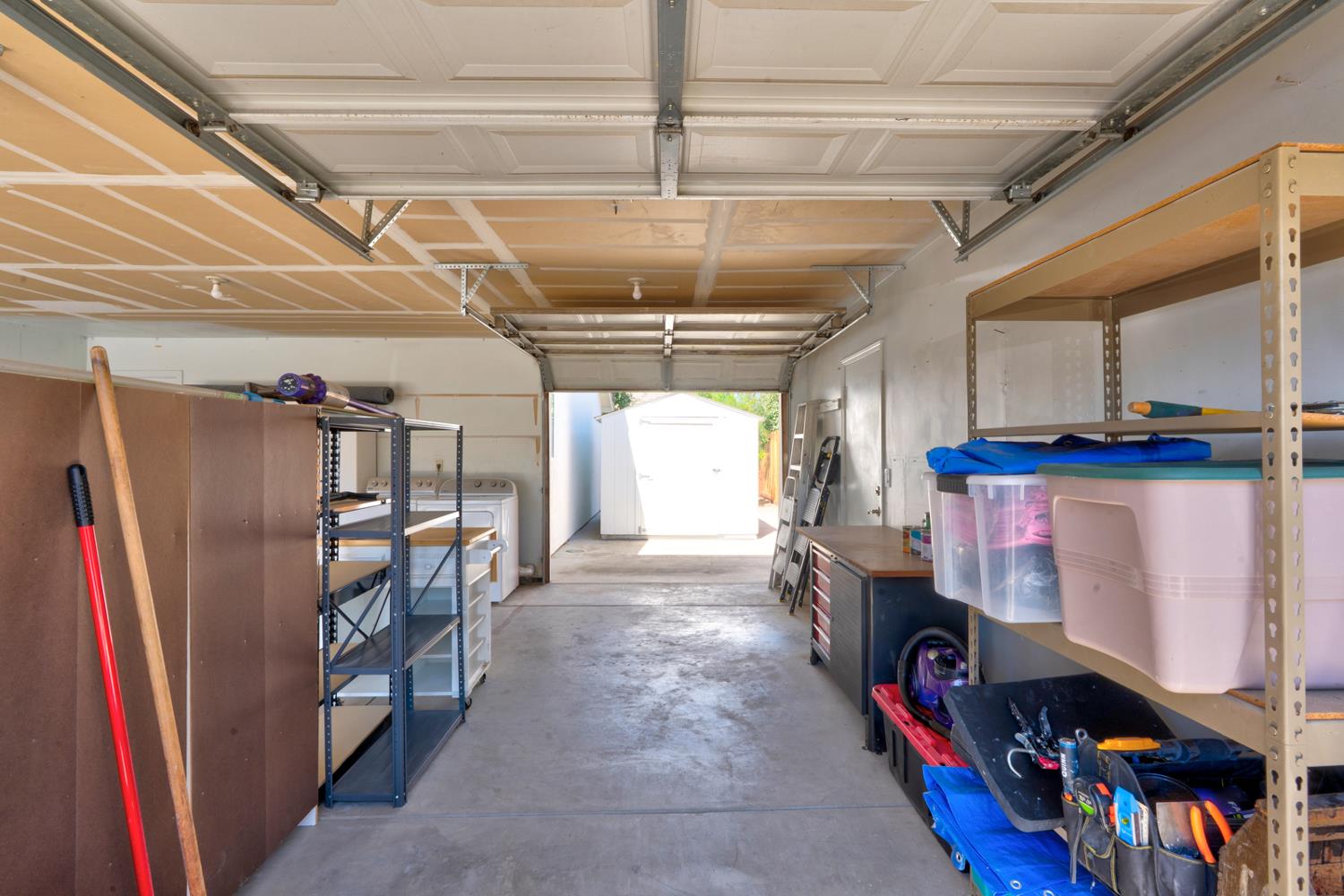 4611 Glimmer Ln, Turlock, CA 95382