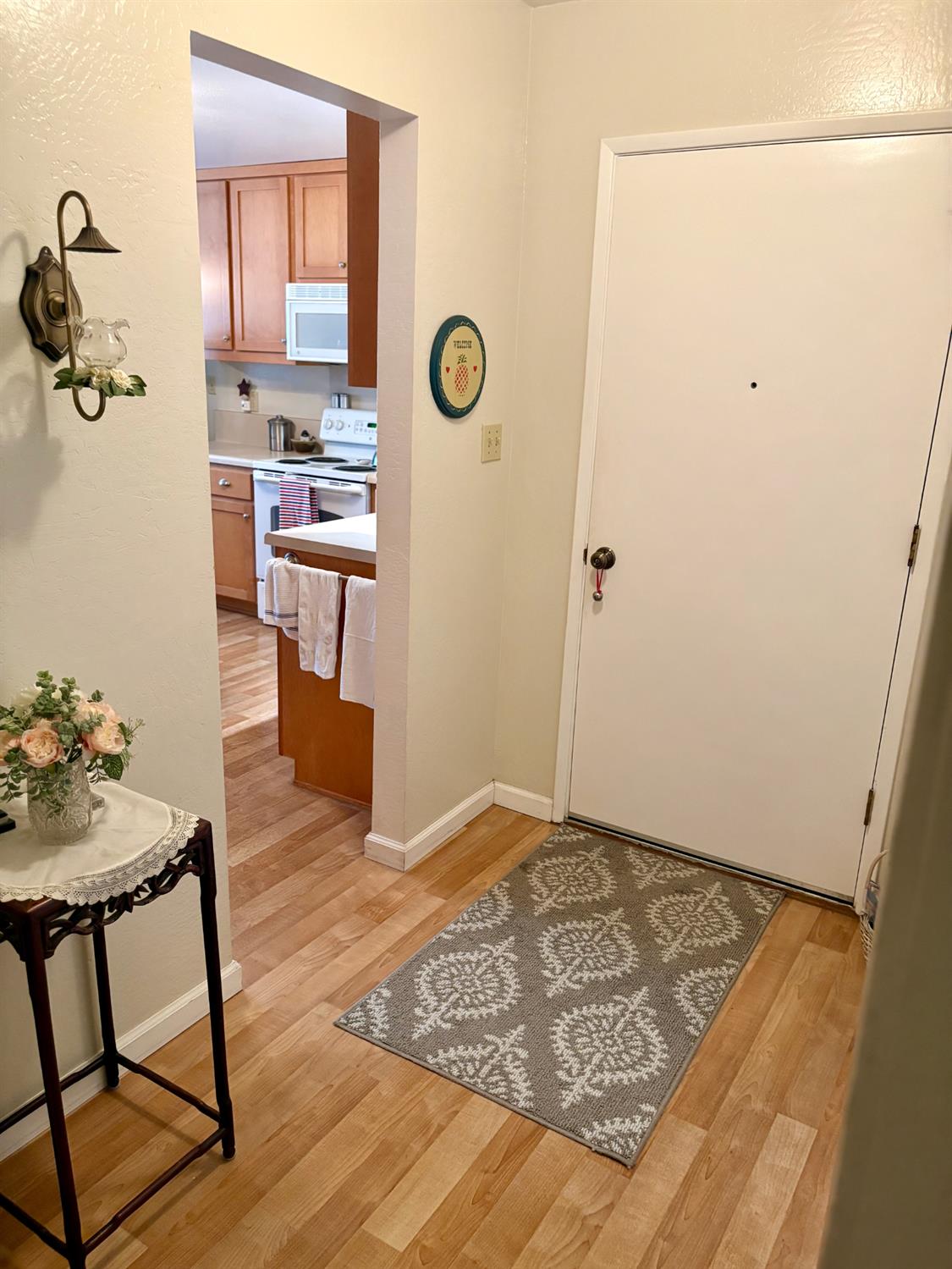 1212 Cindy Ct, Oakdale, CA 95361