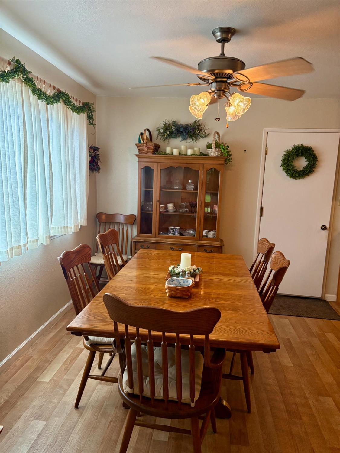 1212 Cindy Ct, Oakdale, CA 95361