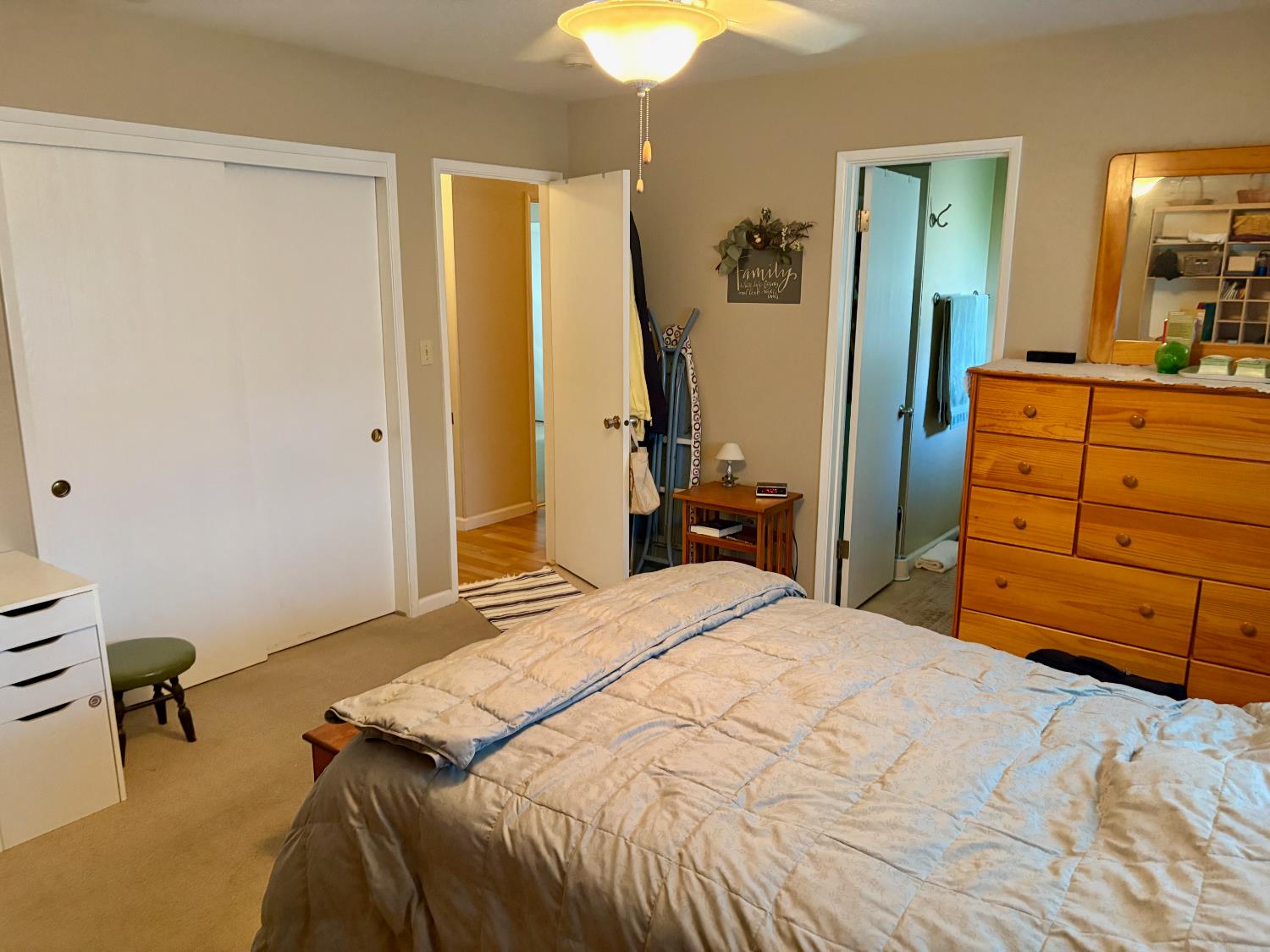 1212 Cindy Ct, Oakdale, CA 95361