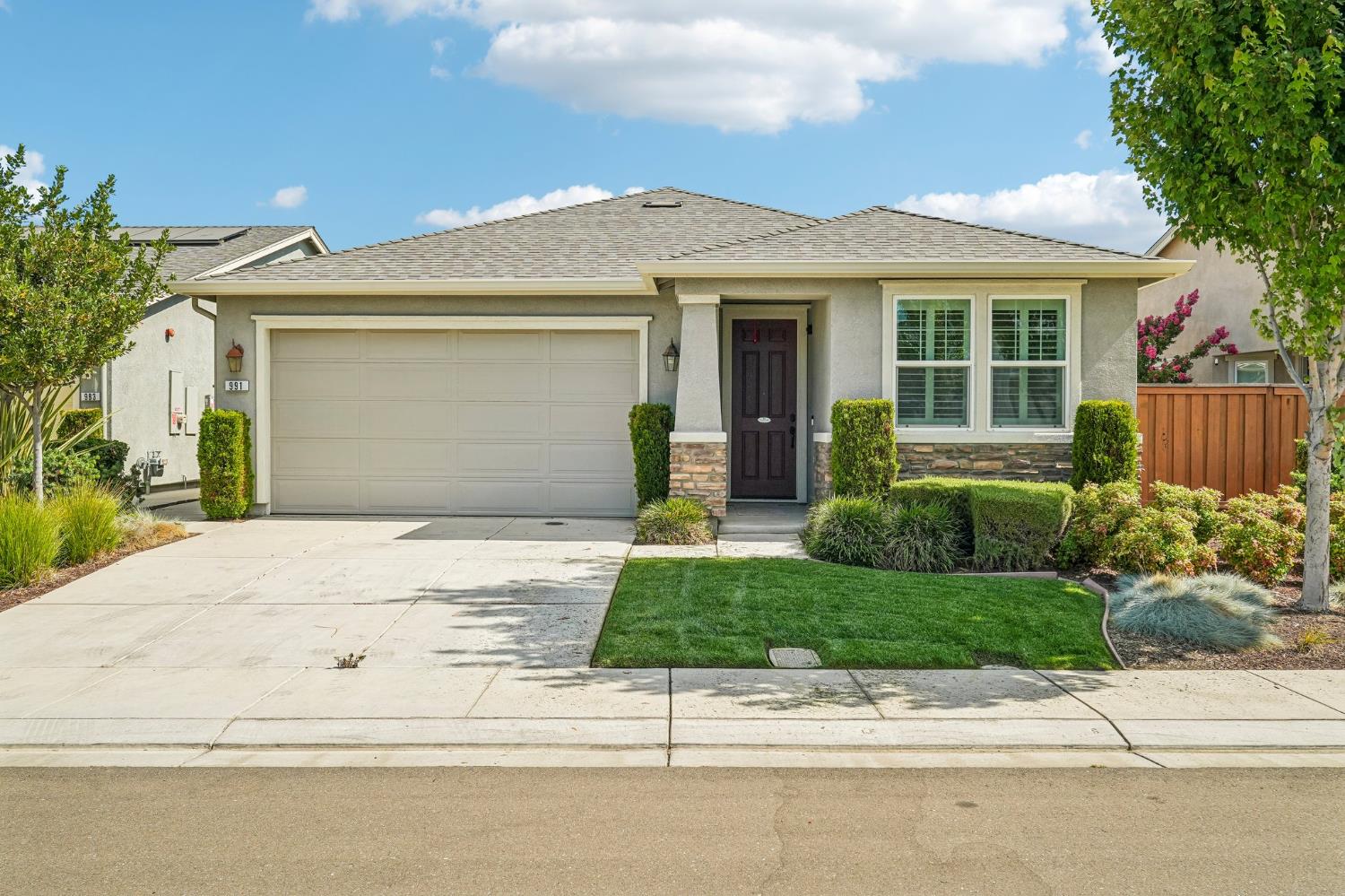 991 Camborne Dr, Manteca, CA 95336