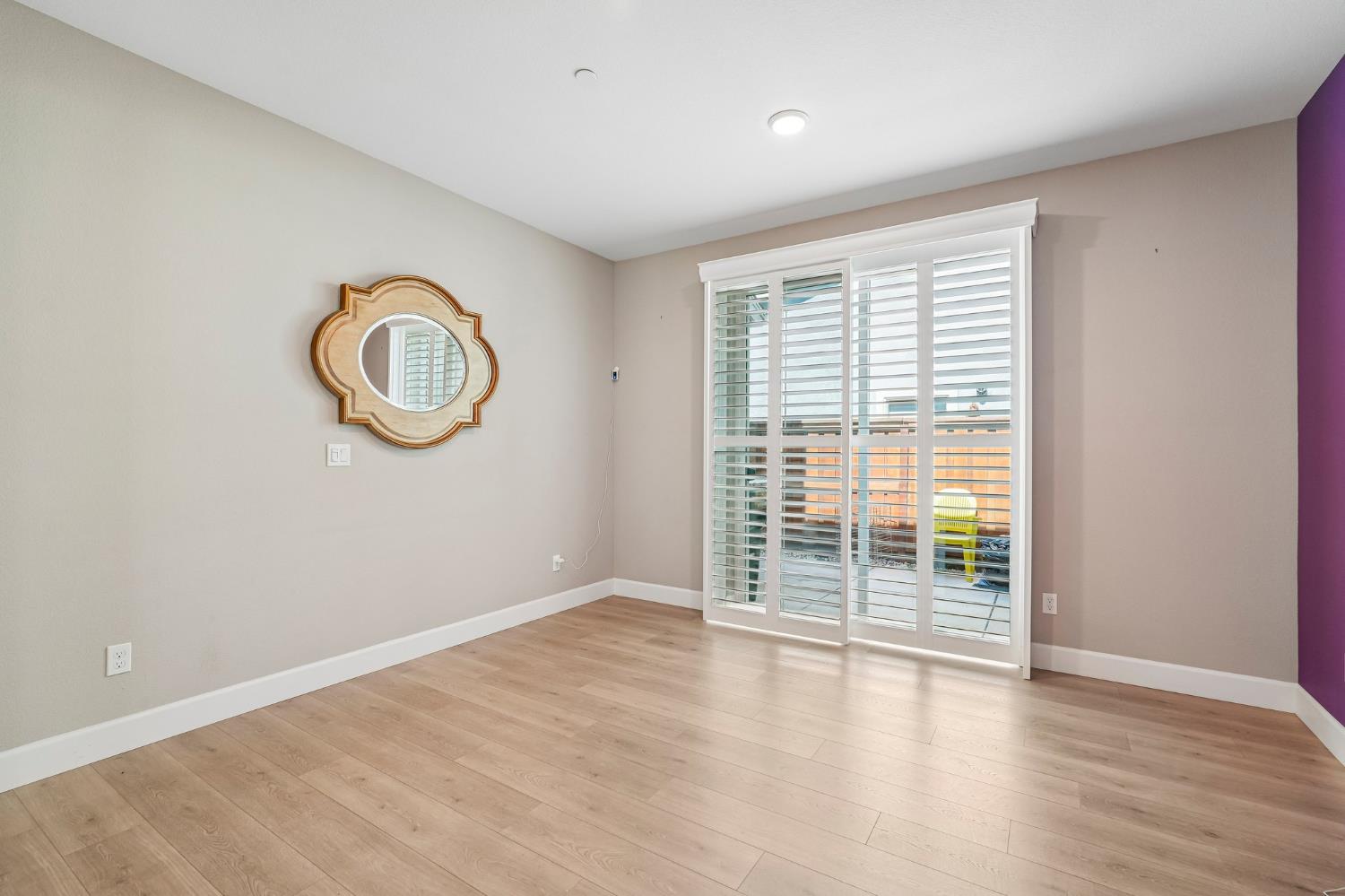 991 Camborne Dr, Manteca, CA 95336