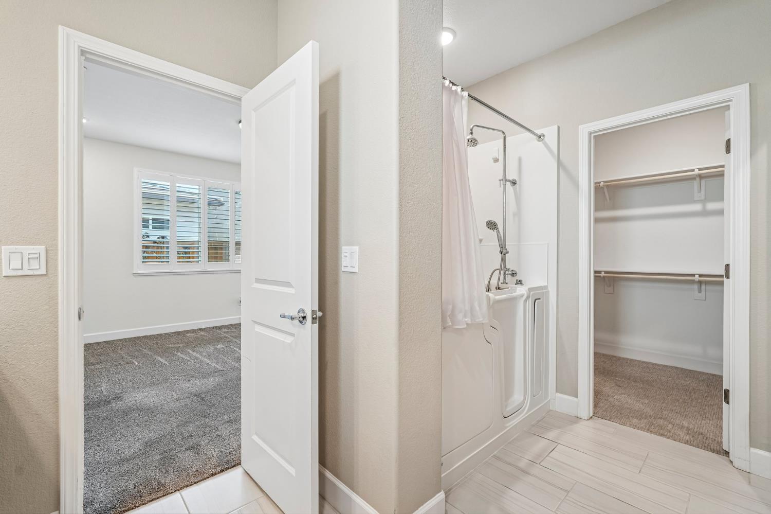 991 Camborne Dr, Manteca, CA 95336