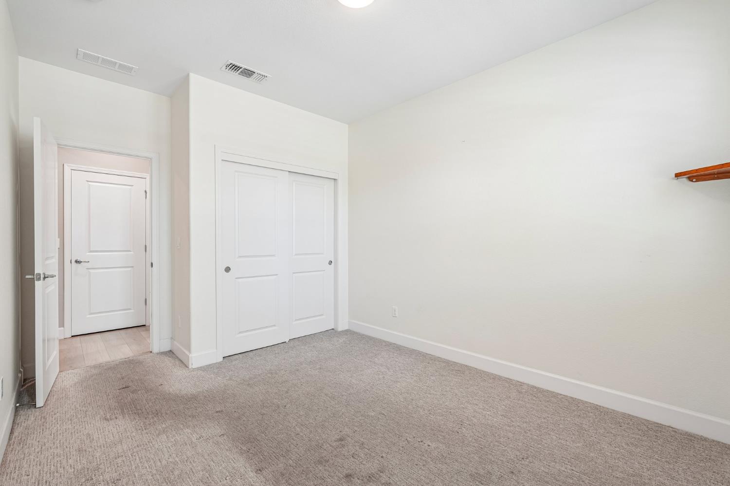 991 Camborne Dr, Manteca, CA 95336