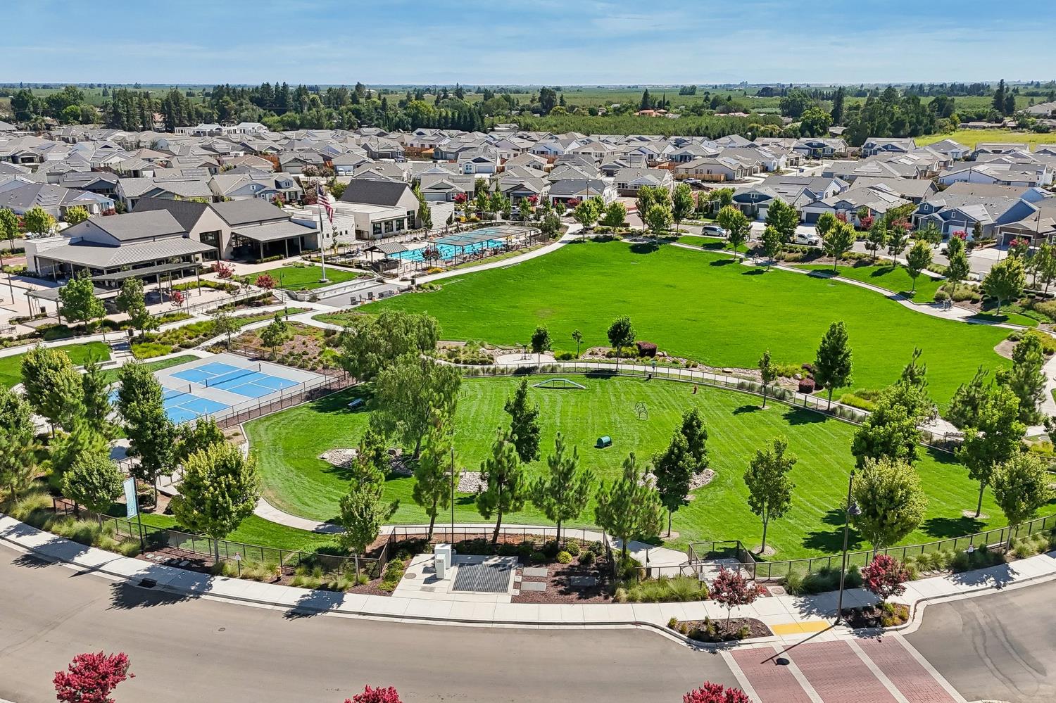 991 Camborne Dr, Manteca, CA 95336