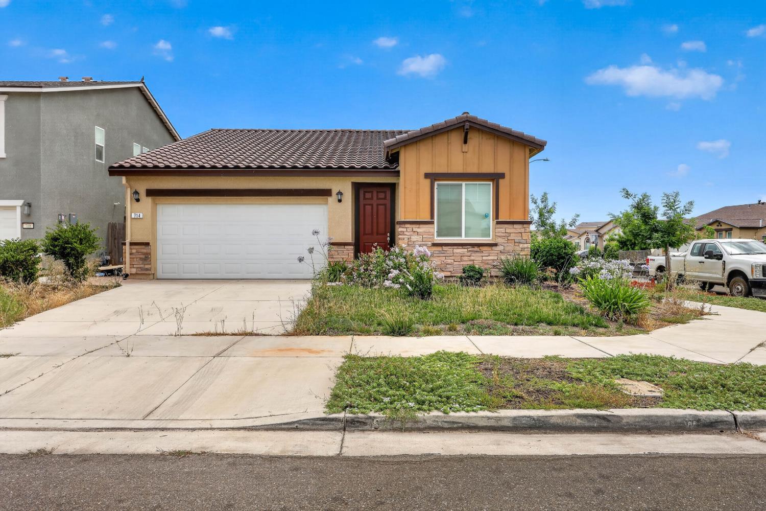 714 Suzanne Dr, Merced, CA 95348