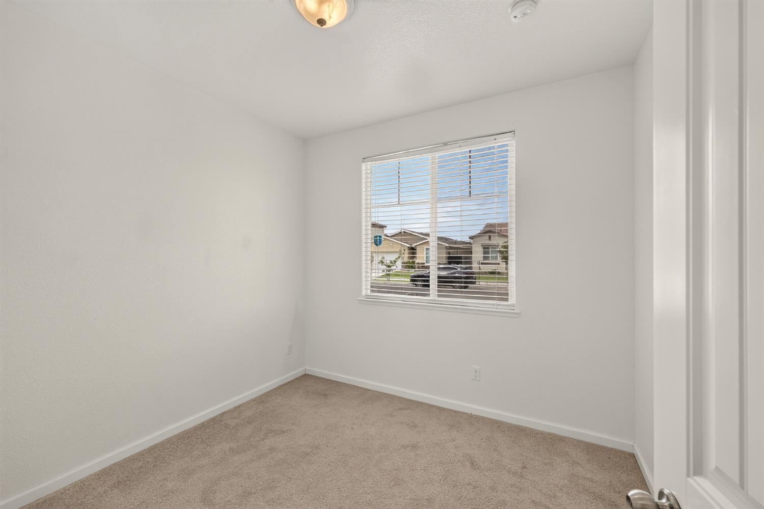 714 Suzanne Dr, Merced, CA 95348