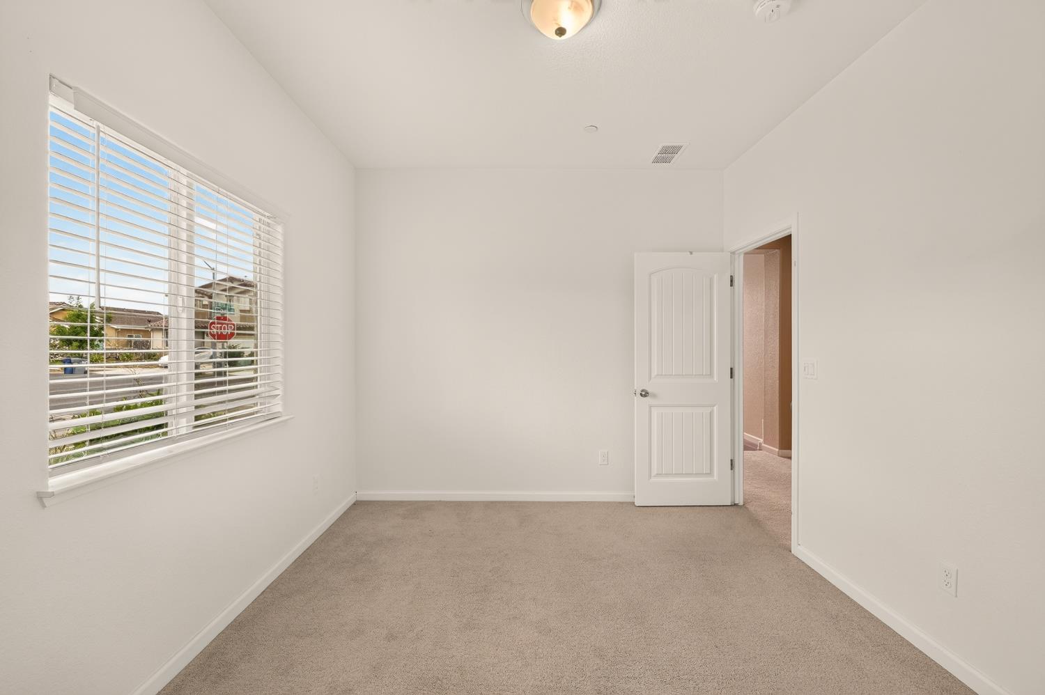 714 Suzanne Dr, Merced, CA 95348