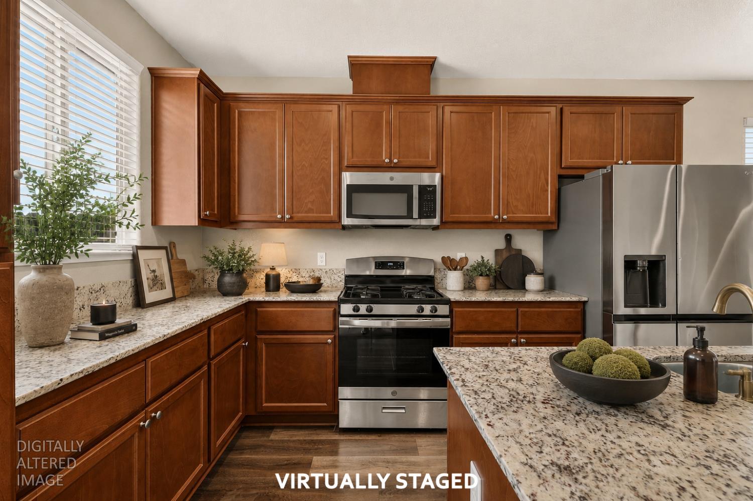 714 Suzanne Dr, Merced, CA 95348
