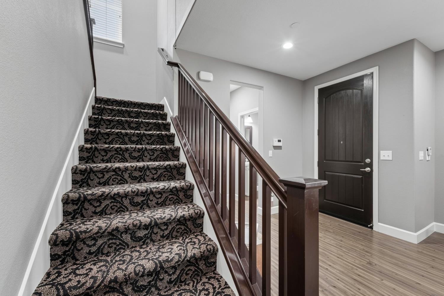 2292 Gallery Dr, Riverbank, CA 95367