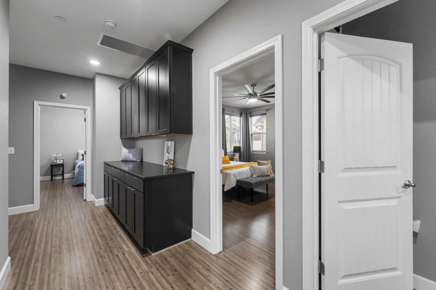 2292 Gallery Dr, Riverbank, CA 95367