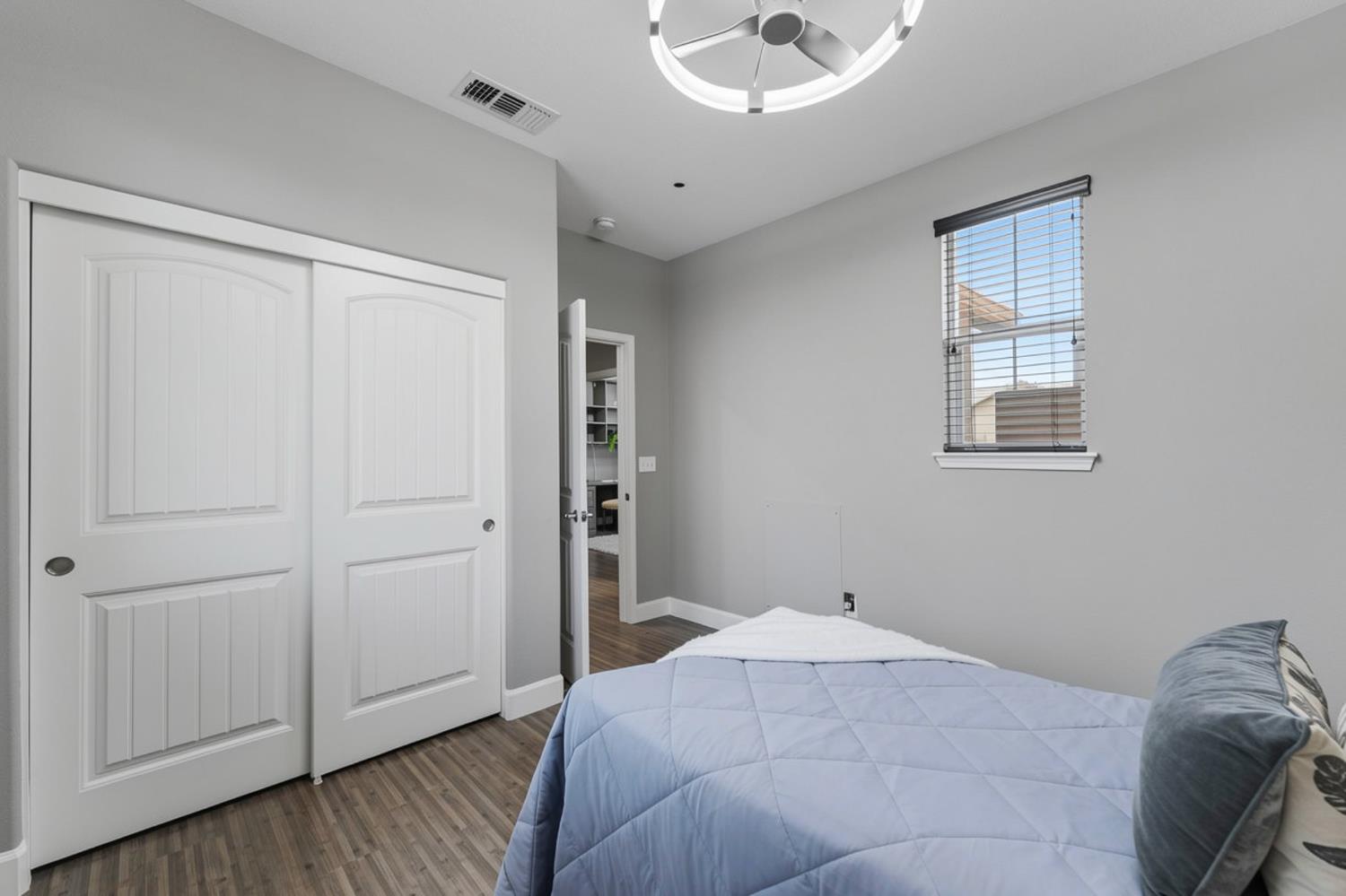 2292 Gallery Dr, Riverbank, CA 95367