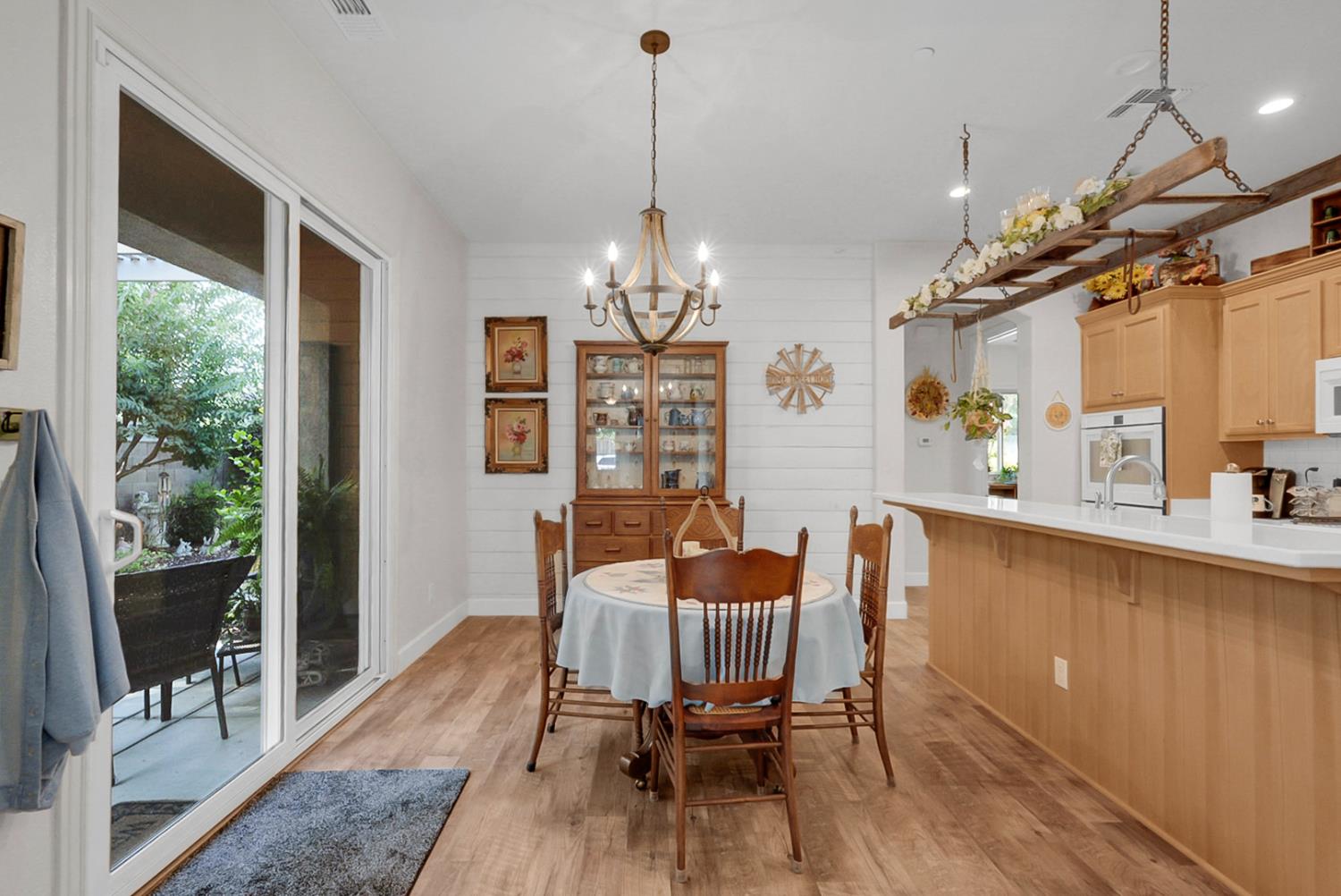 2100 State St, Turlock, CA 95380