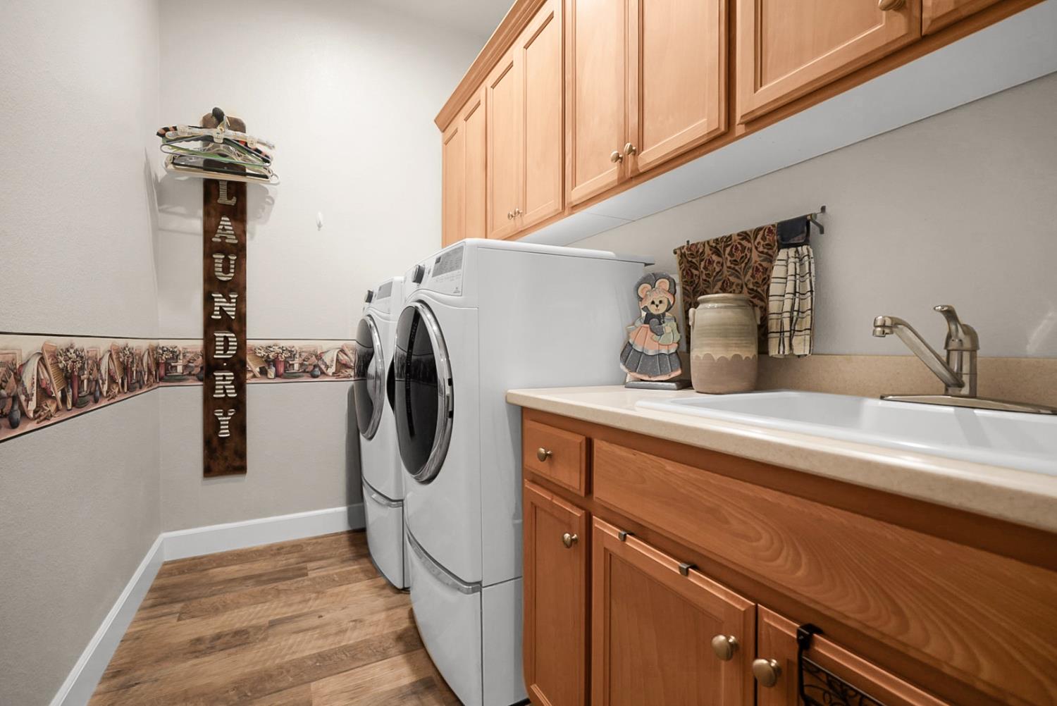 2100 State St, Turlock, CA 95380