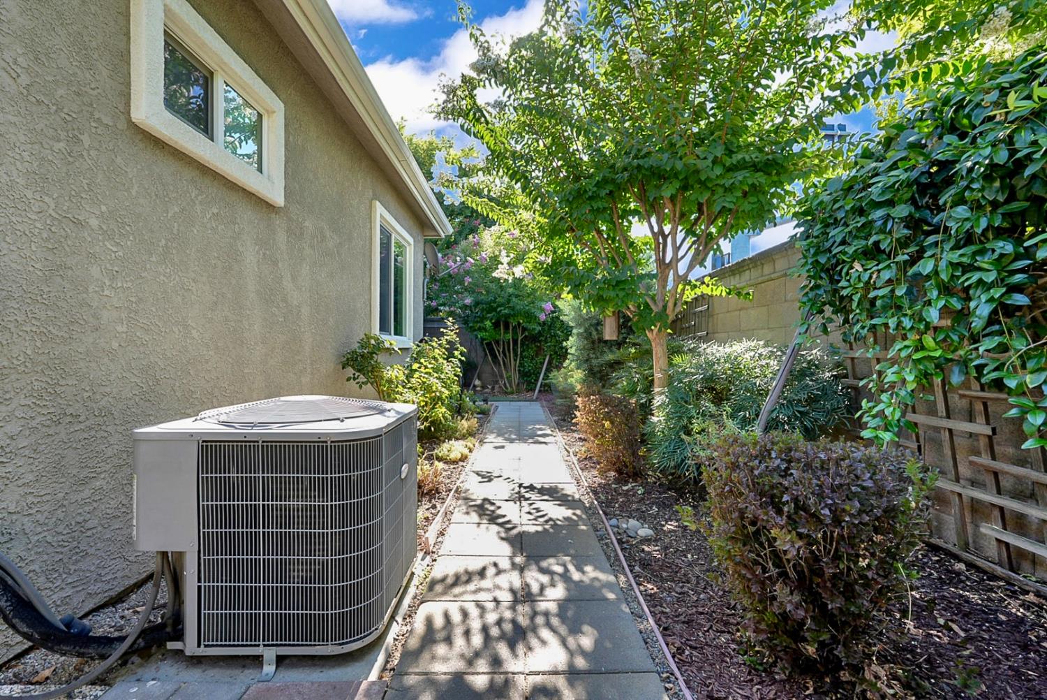 2100 State St, Turlock, CA 95380
