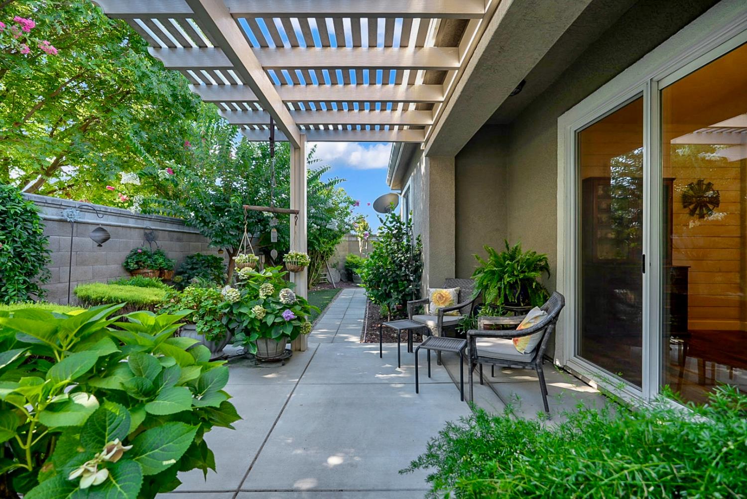 2100 State St, Turlock, CA 95380