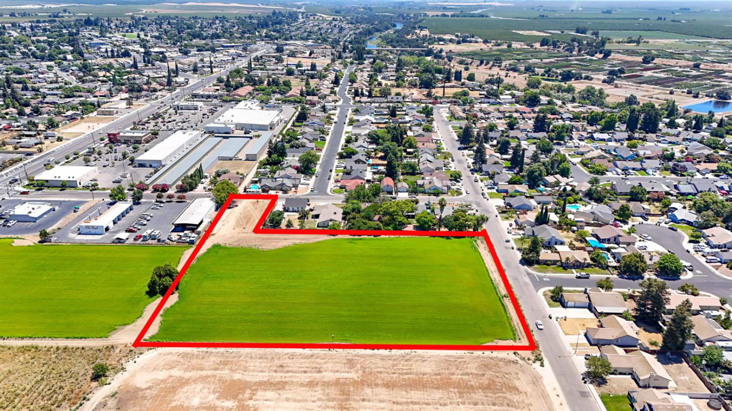 199 S Pasadena Ave, Waterford, CA 95386