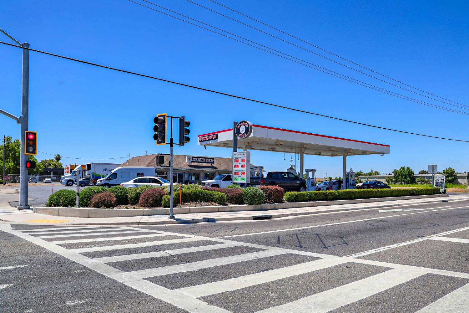 199 S Pasadena Ave, Waterford, CA 95386