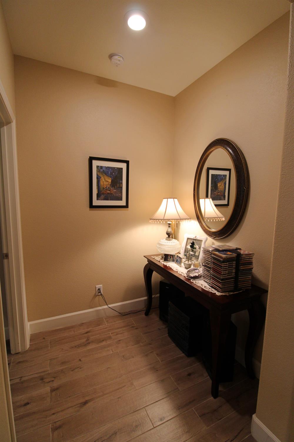 286 Columbus Dr, Manteca, CA 95337