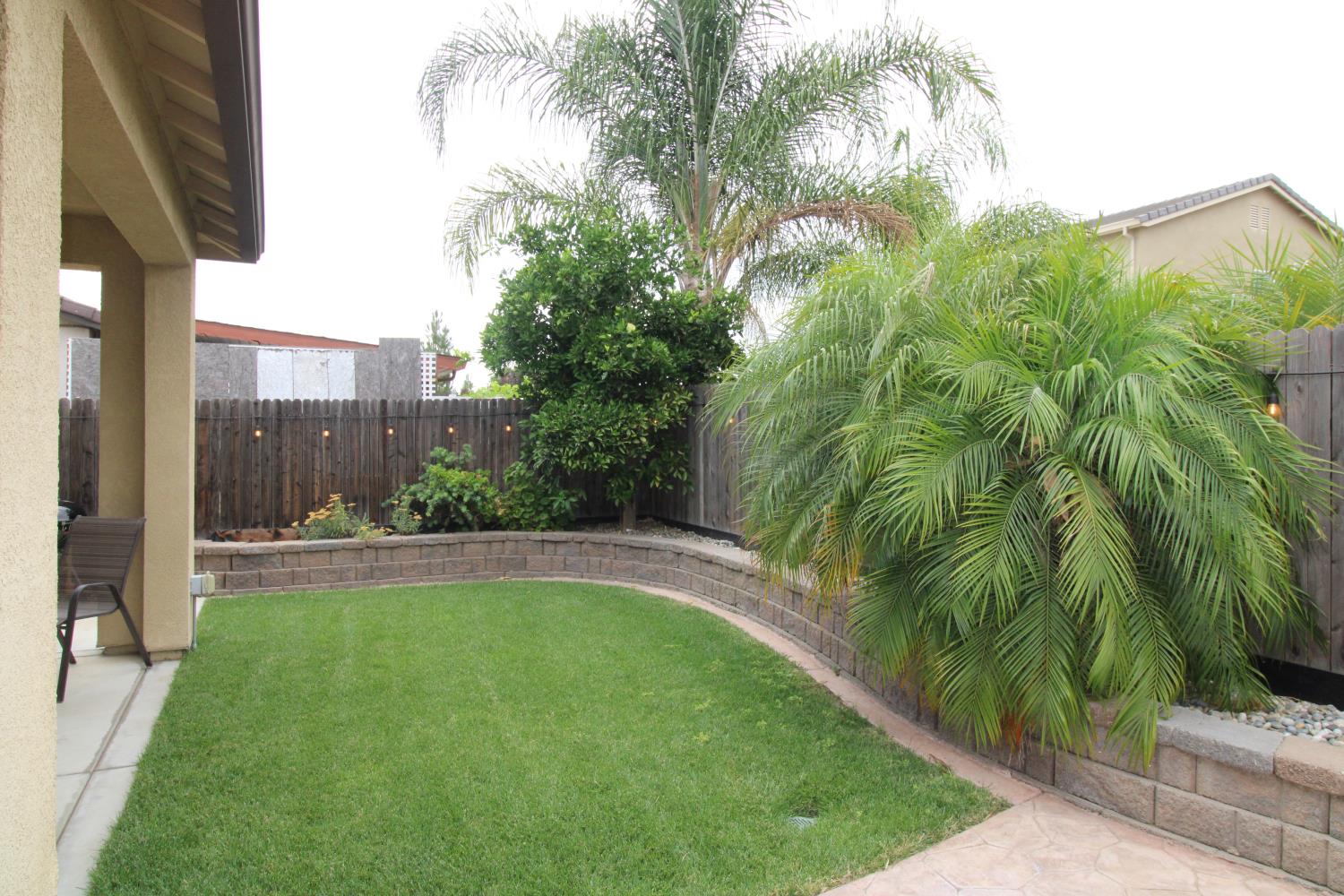 286 Columbus Dr, Manteca, CA 95337