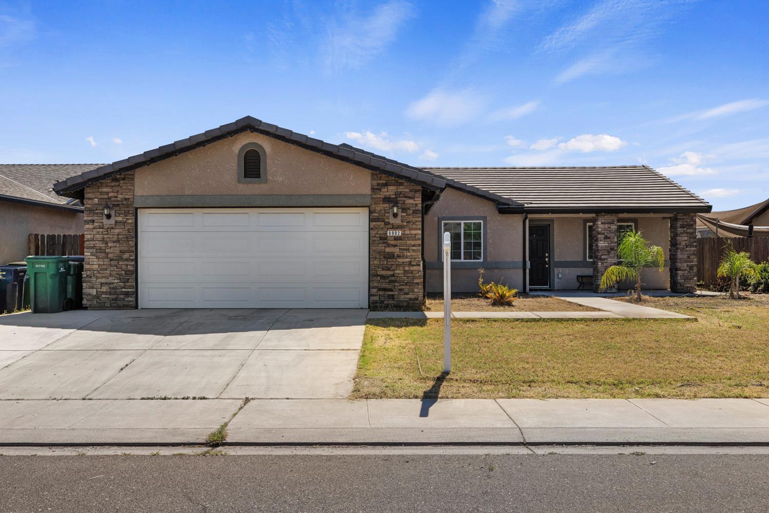 6902 Falcon Ave, Winton, CA 95388