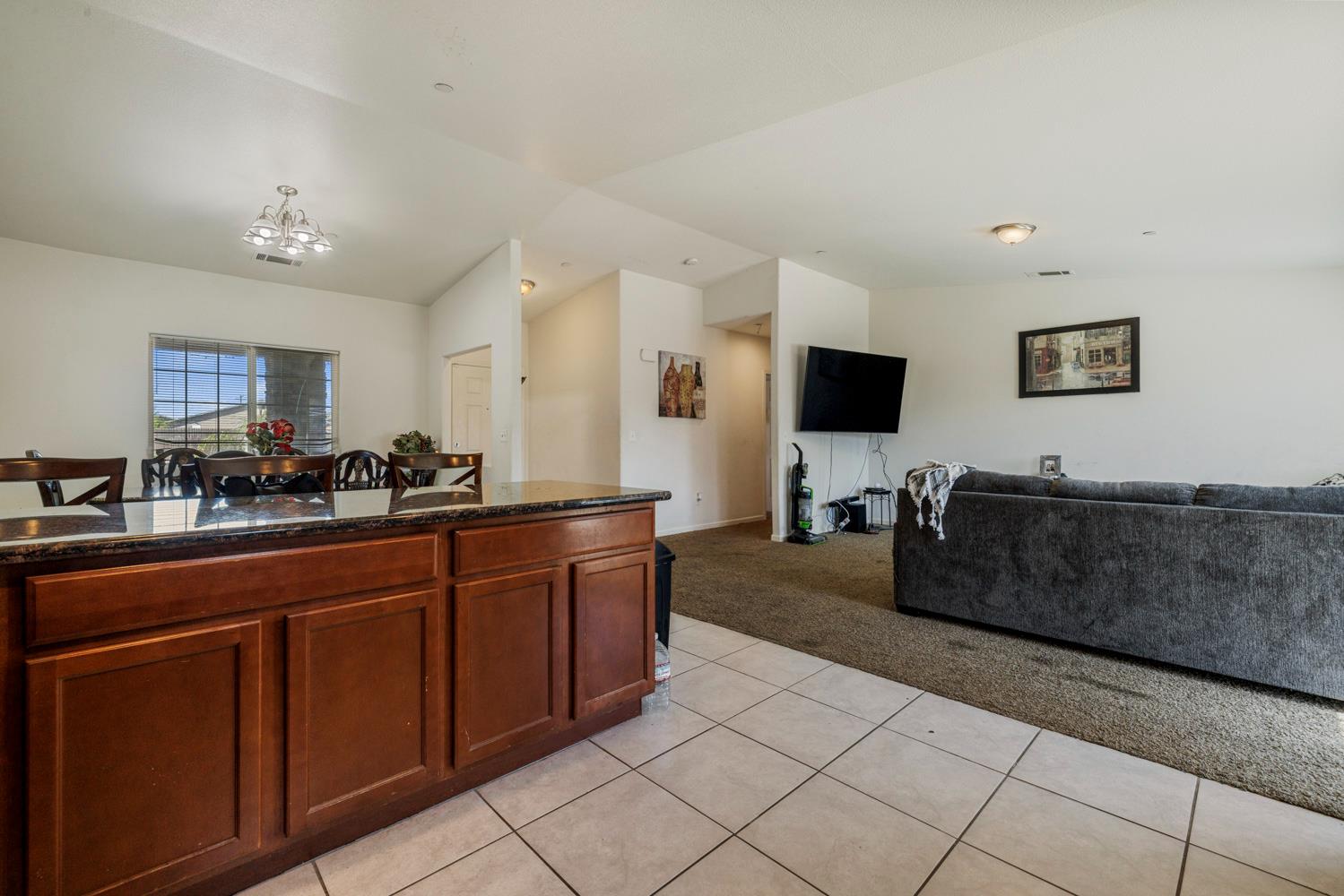 6902 Falcon Ave, Winton, CA 95388