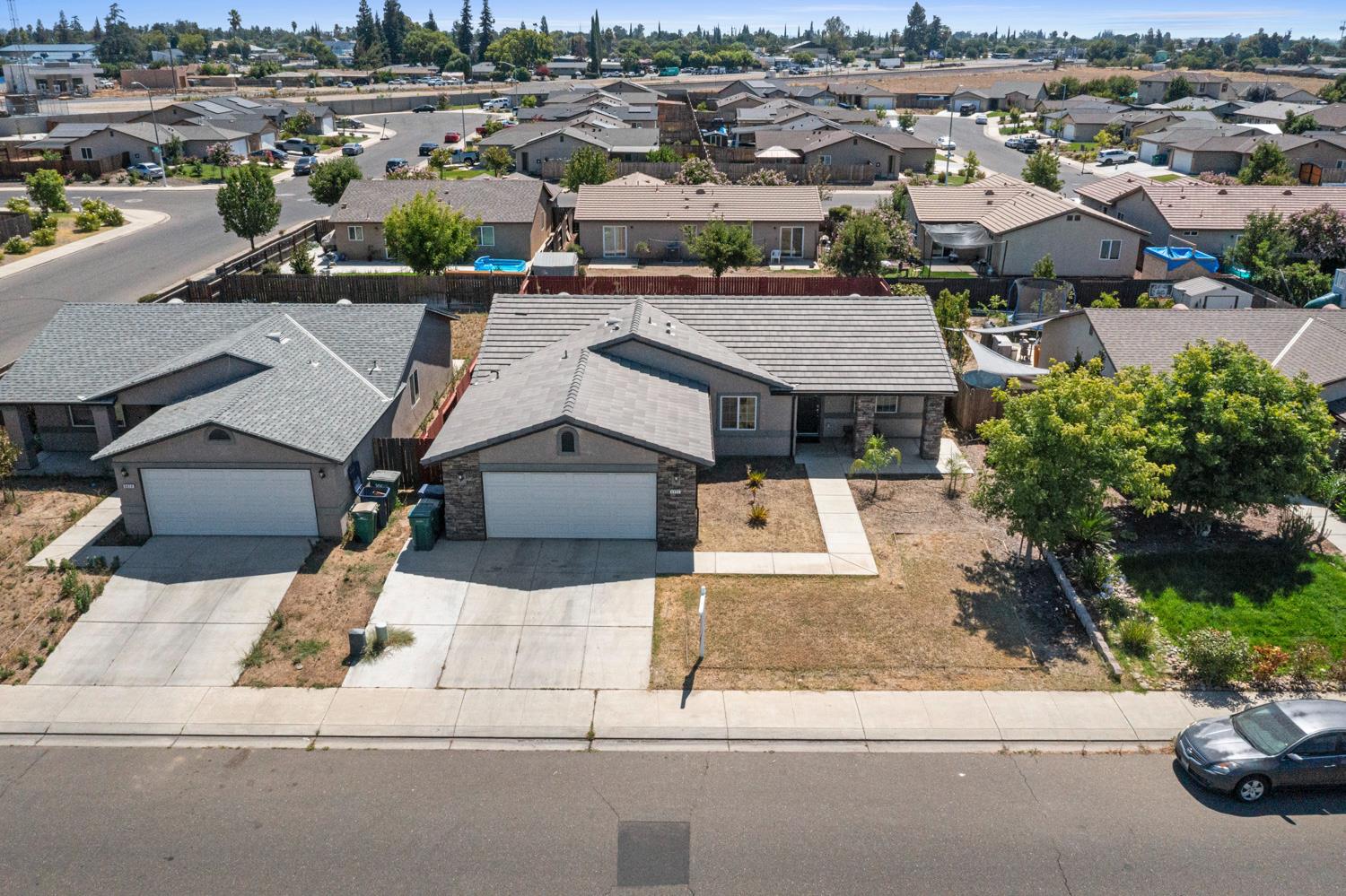 6902 Falcon Ave, Winton, CA 95388