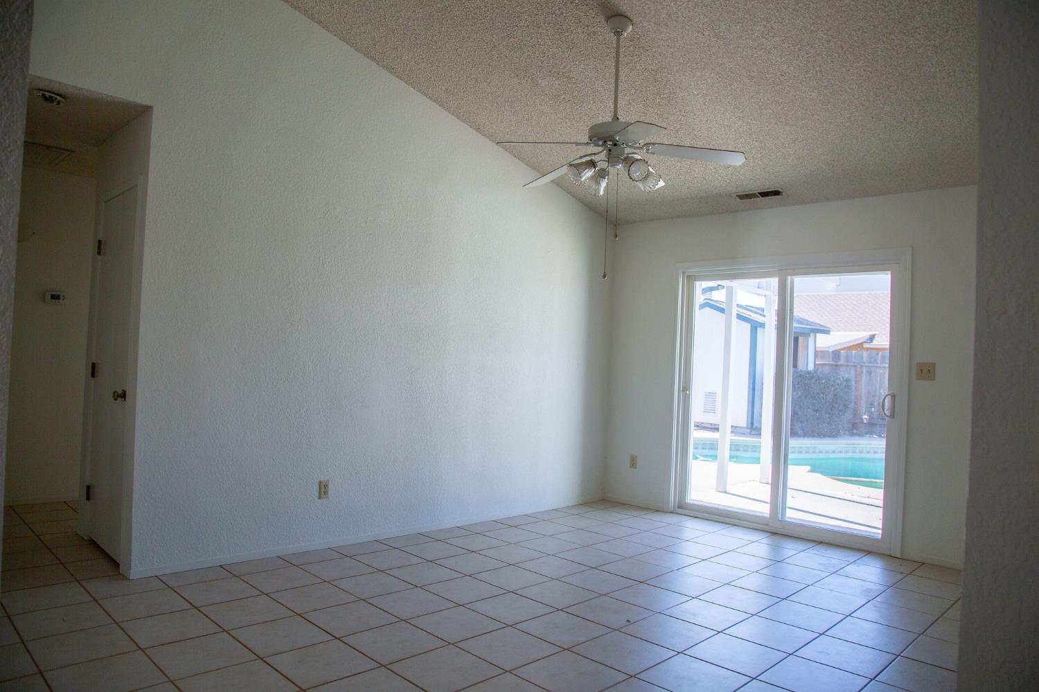 3408 Saginaw Ct, Modesto, CA 95355