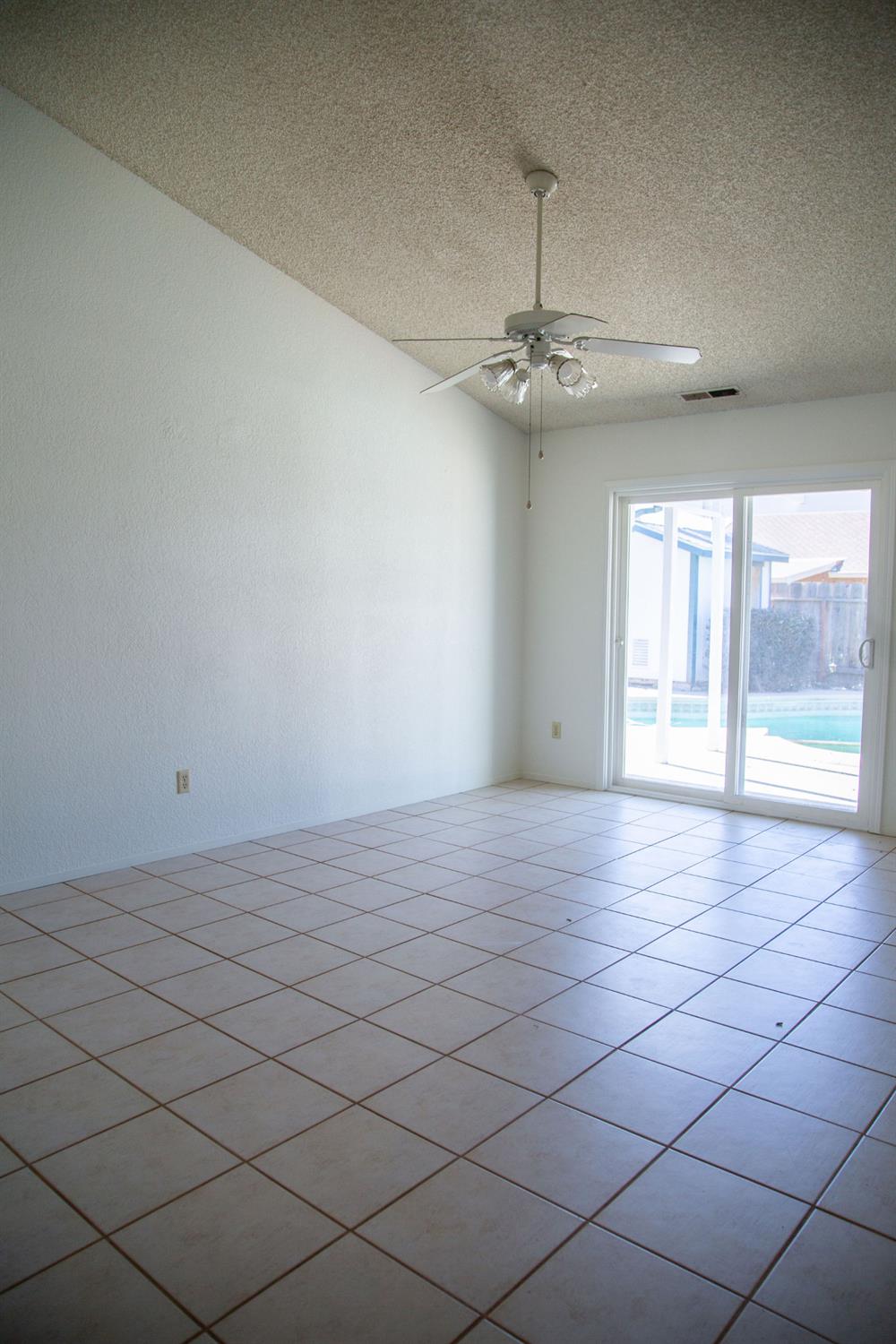3408 Saginaw Ct, Modesto, CA 95355