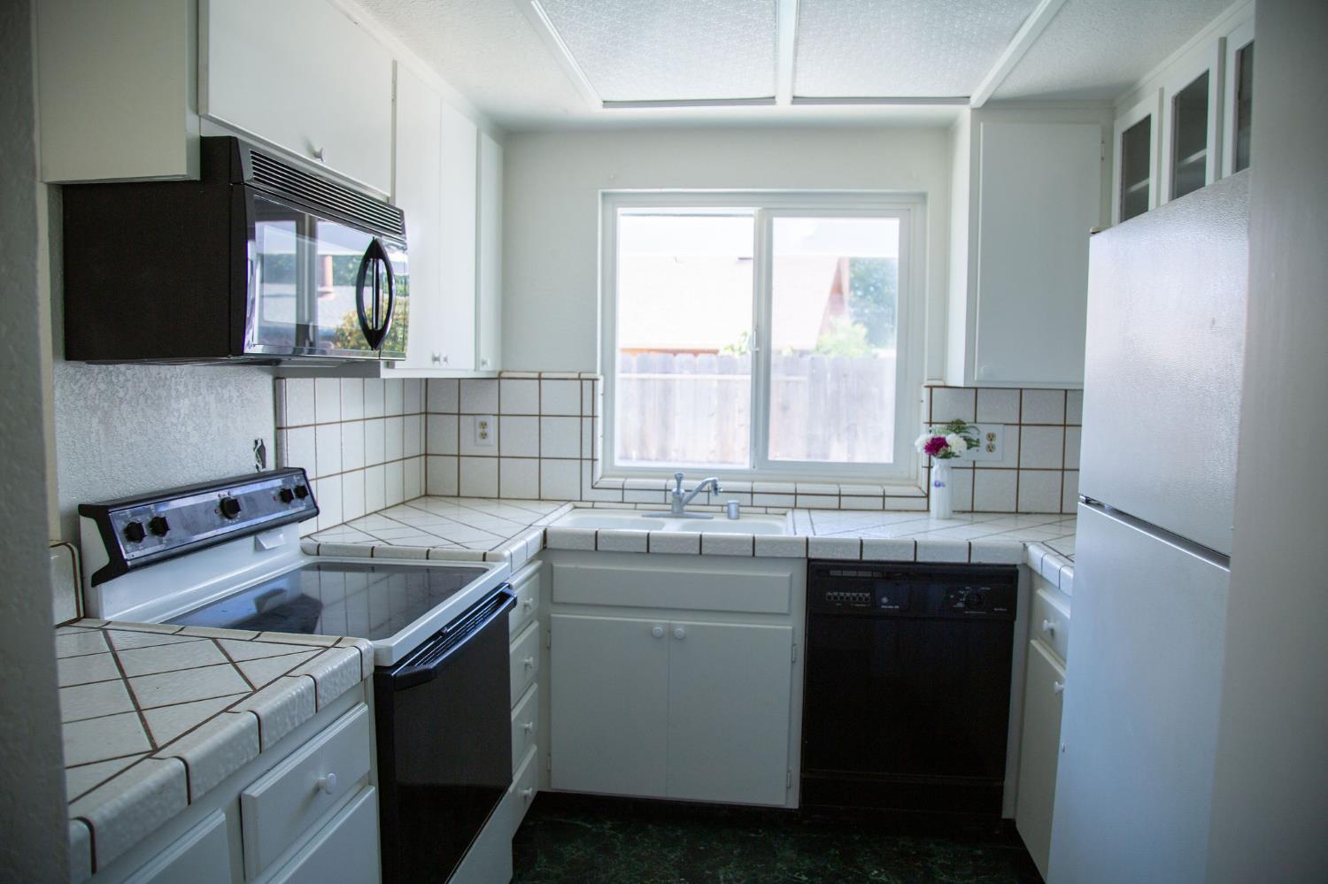 3408 Saginaw Ct, Modesto, CA 95355