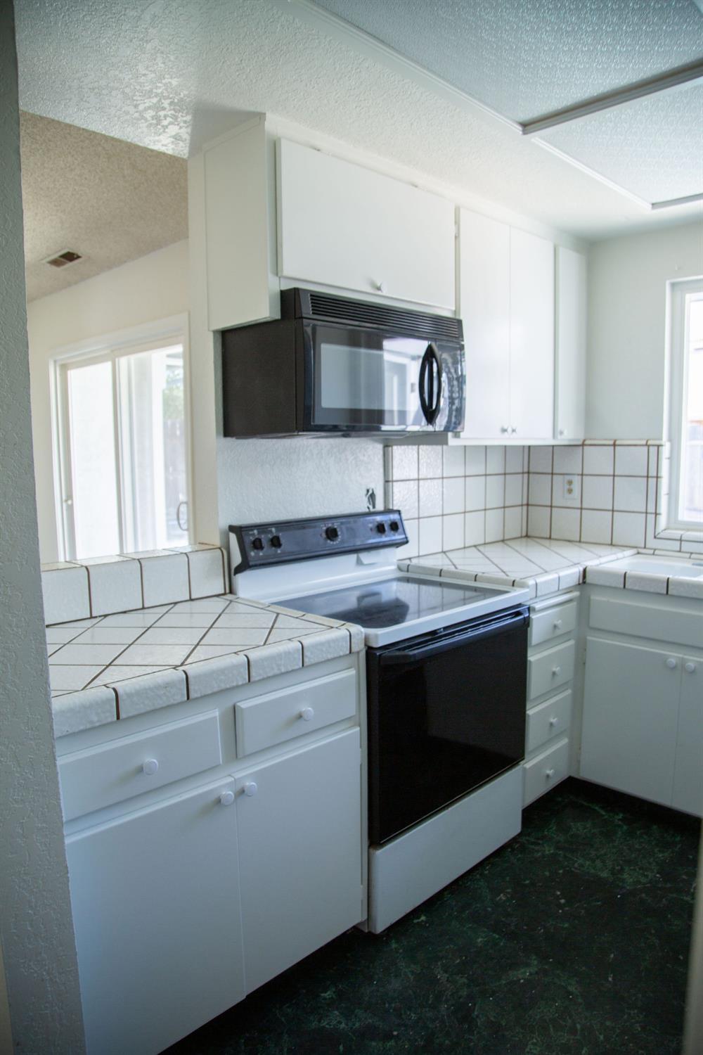 3408 Saginaw Ct, Modesto, CA 95355