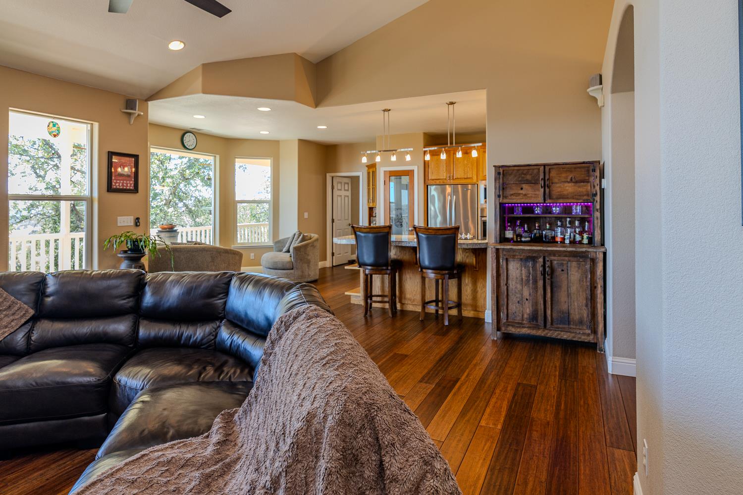 14280 Amber Ridge Dr, La Grange, CA 95329