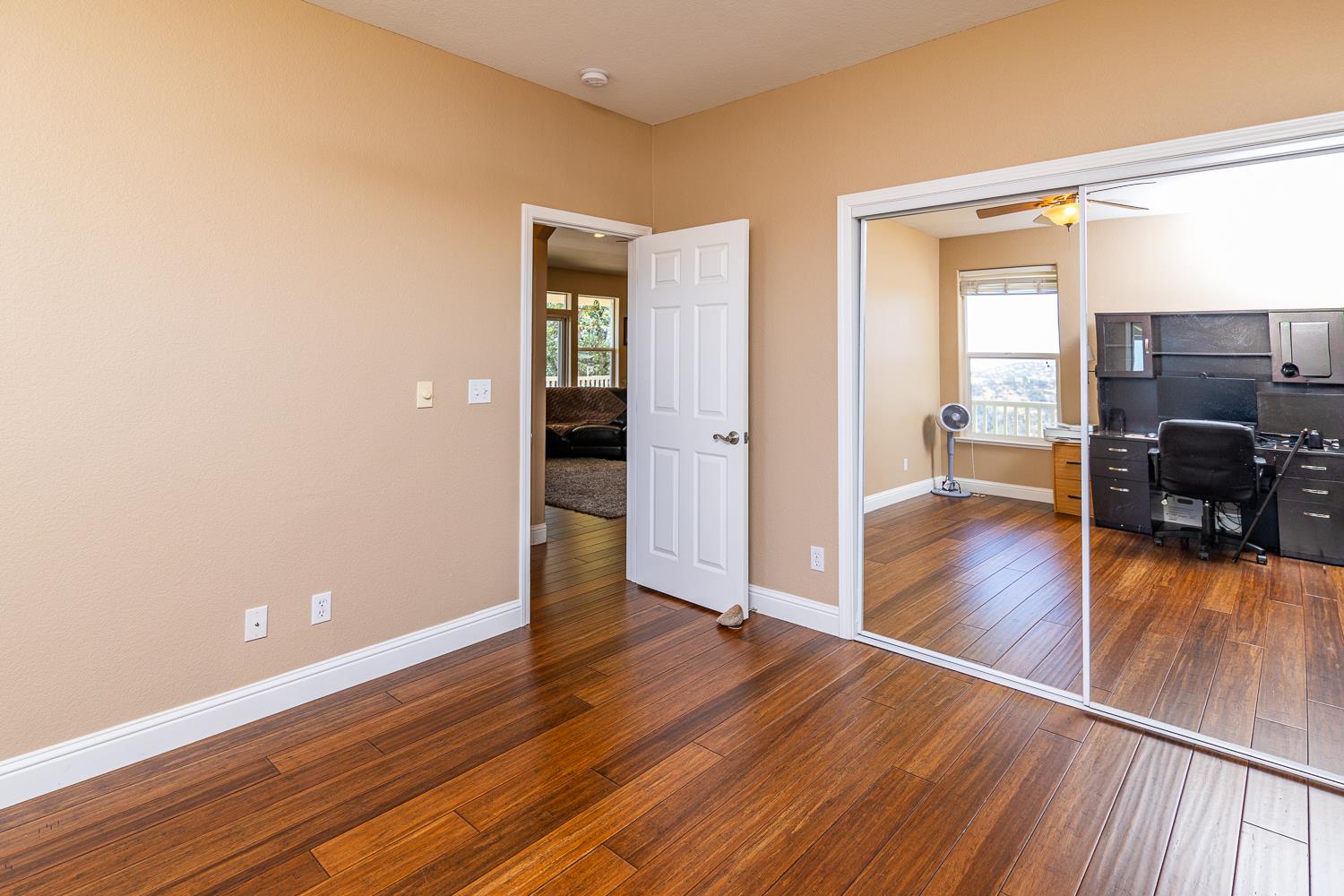 14280 Amber Ridge Dr, La Grange, CA 95329